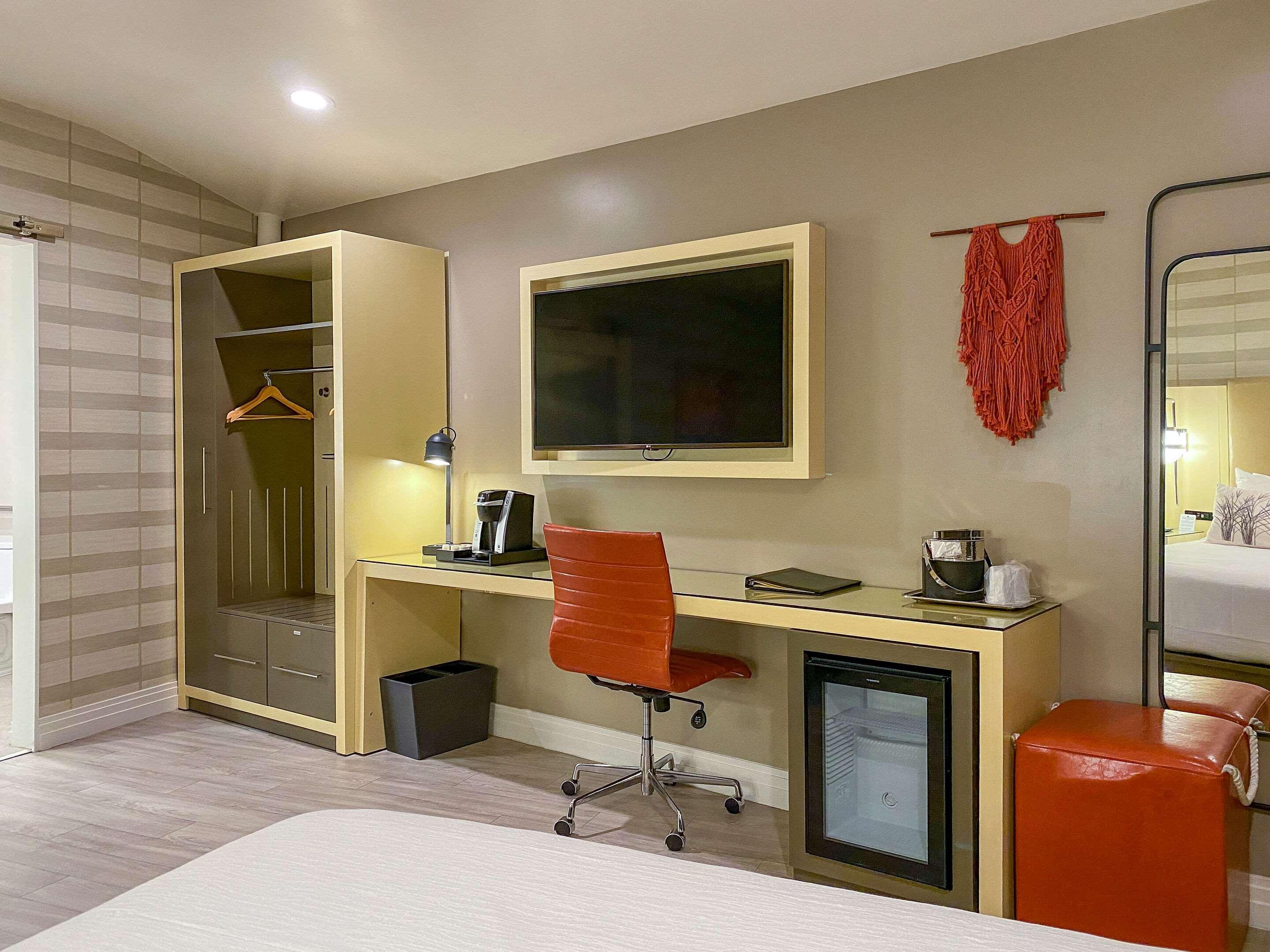 Double Two Queen Beds