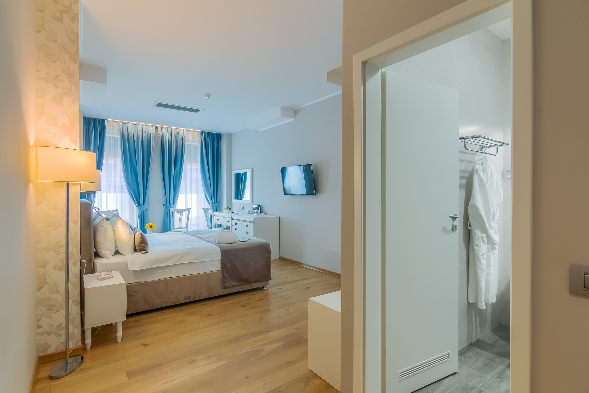 Double Deluxe Superior