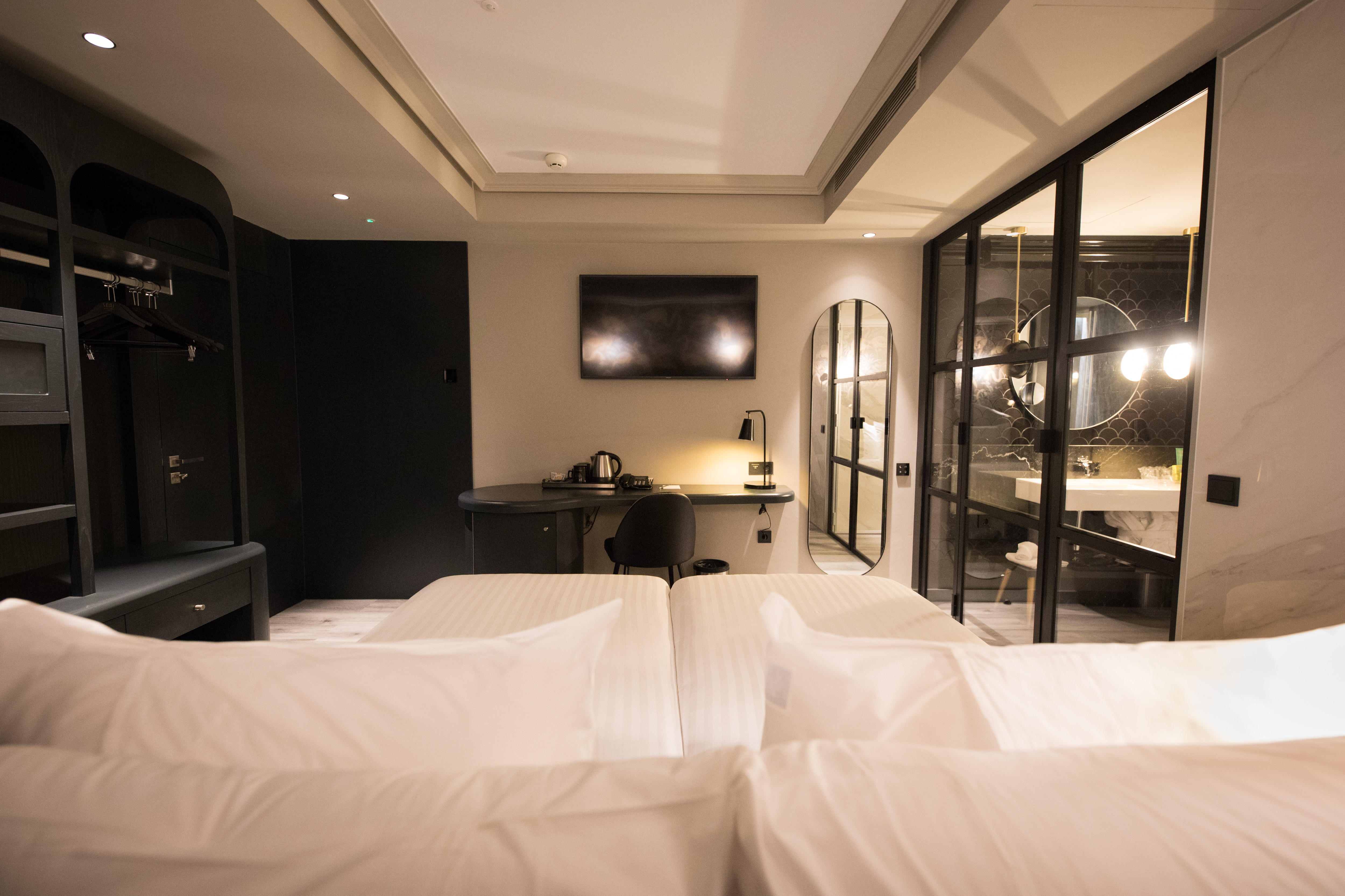 Double or Twin Standard