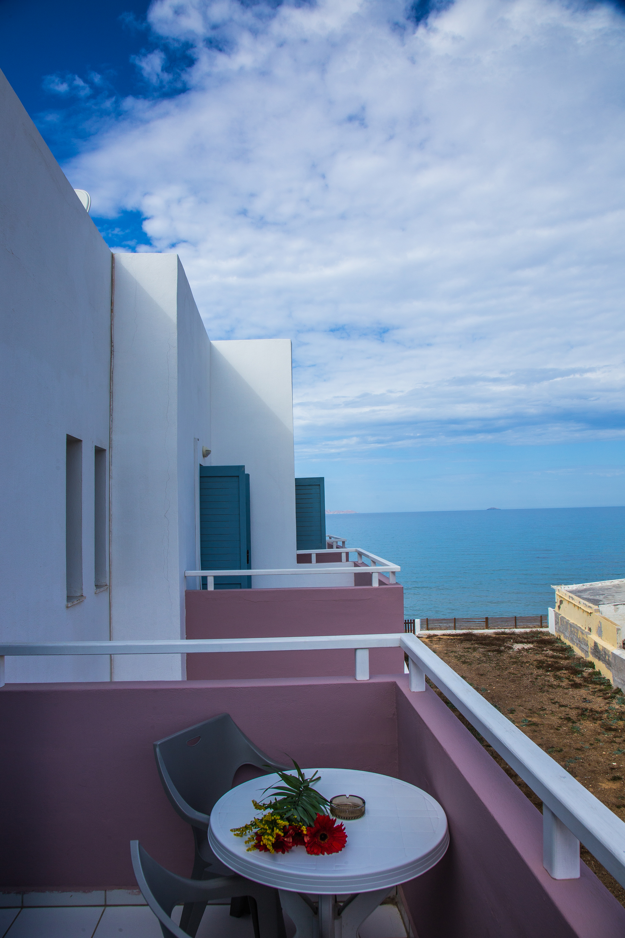 Triple Superior Side Sea View