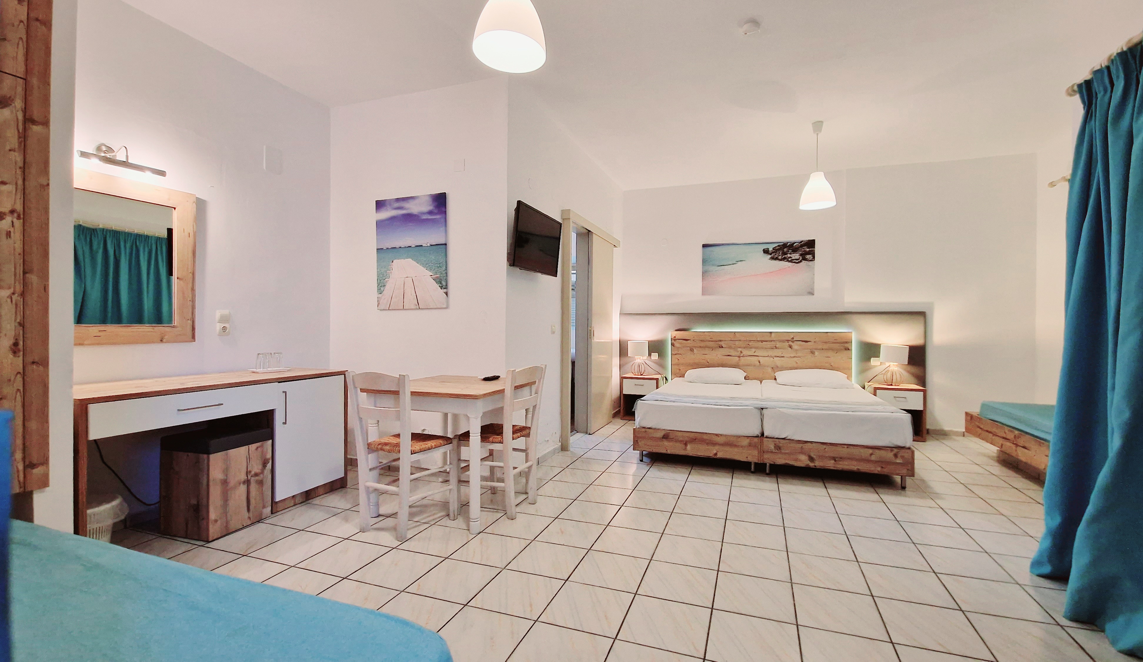 Triple Superior Side Sea View