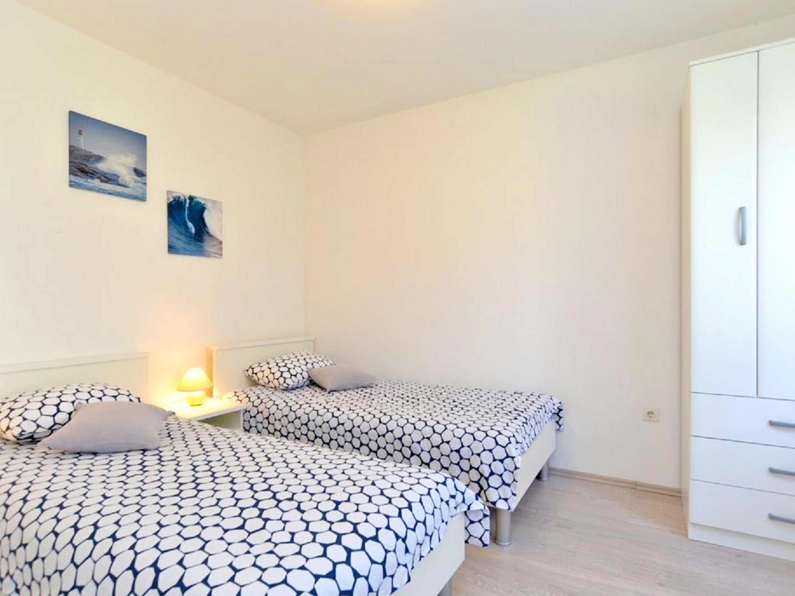 Apartment Capacity 4