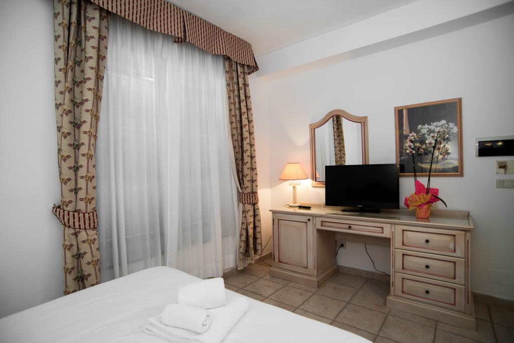 Double or Twin Standard