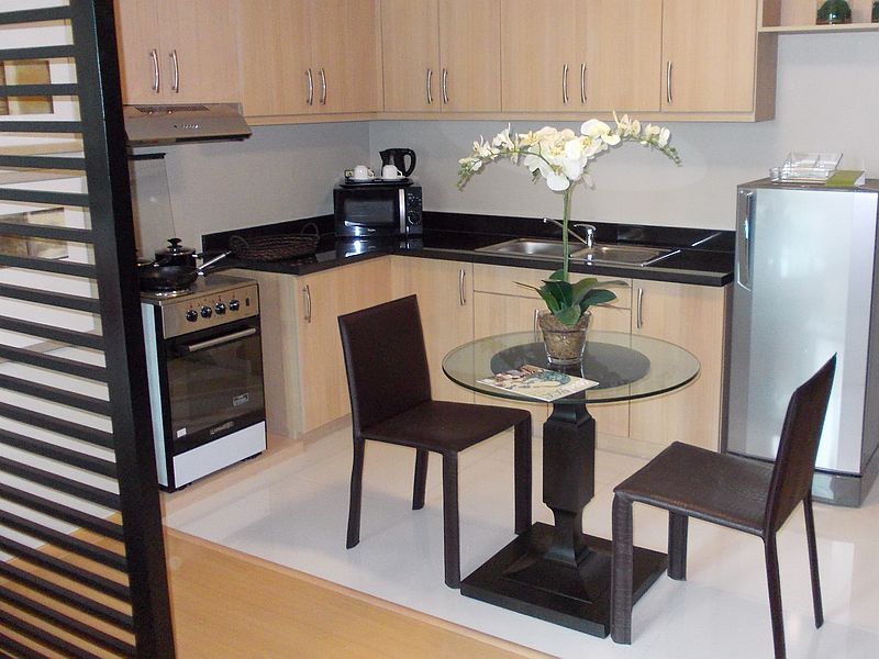 Studio Queen Size Bed