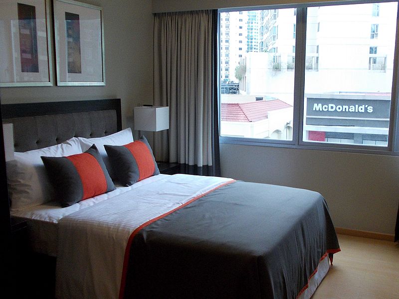 Studio Queen Size Bed