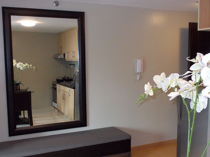 Studio Queen Size Bed