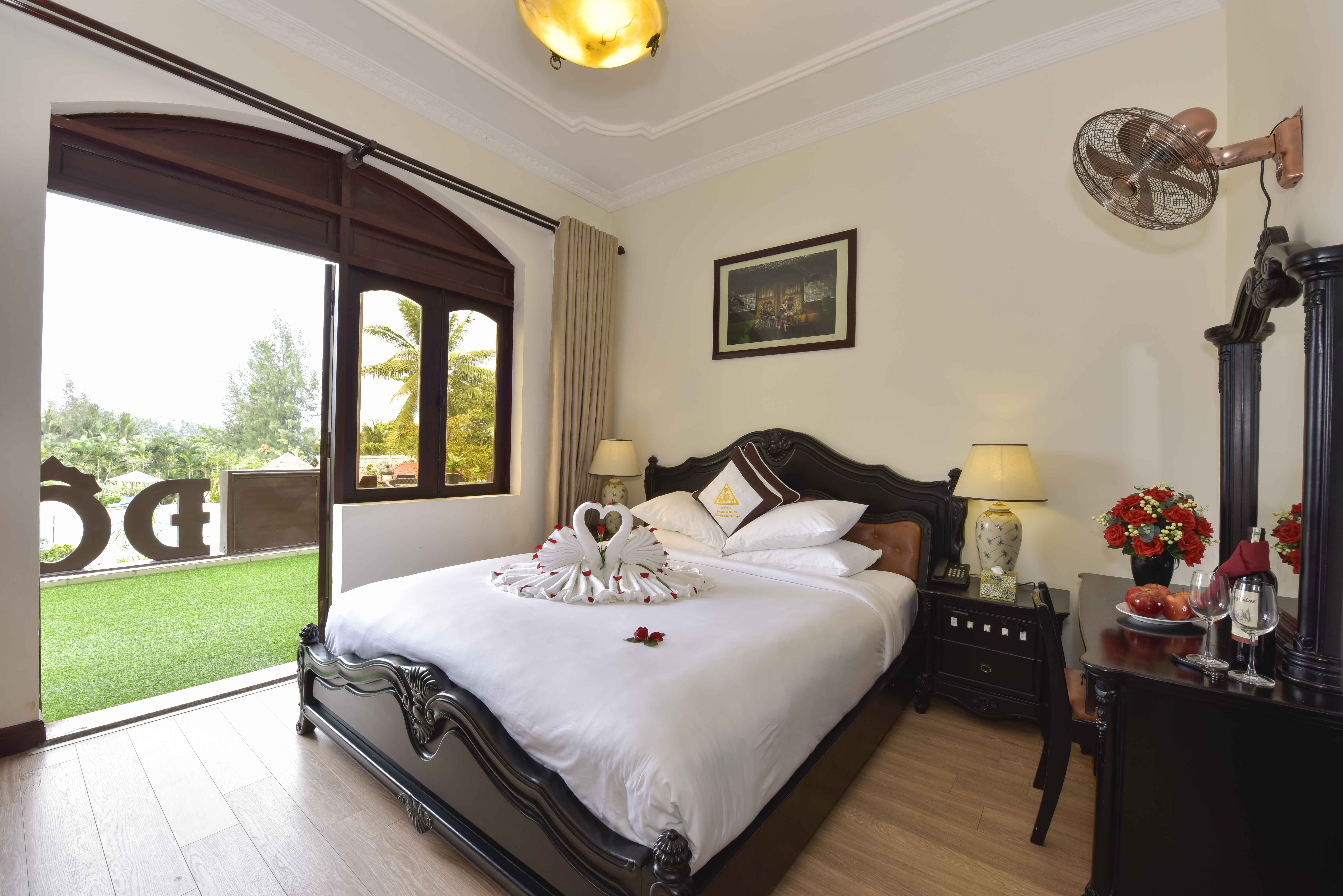 Double Deluxe Pool View