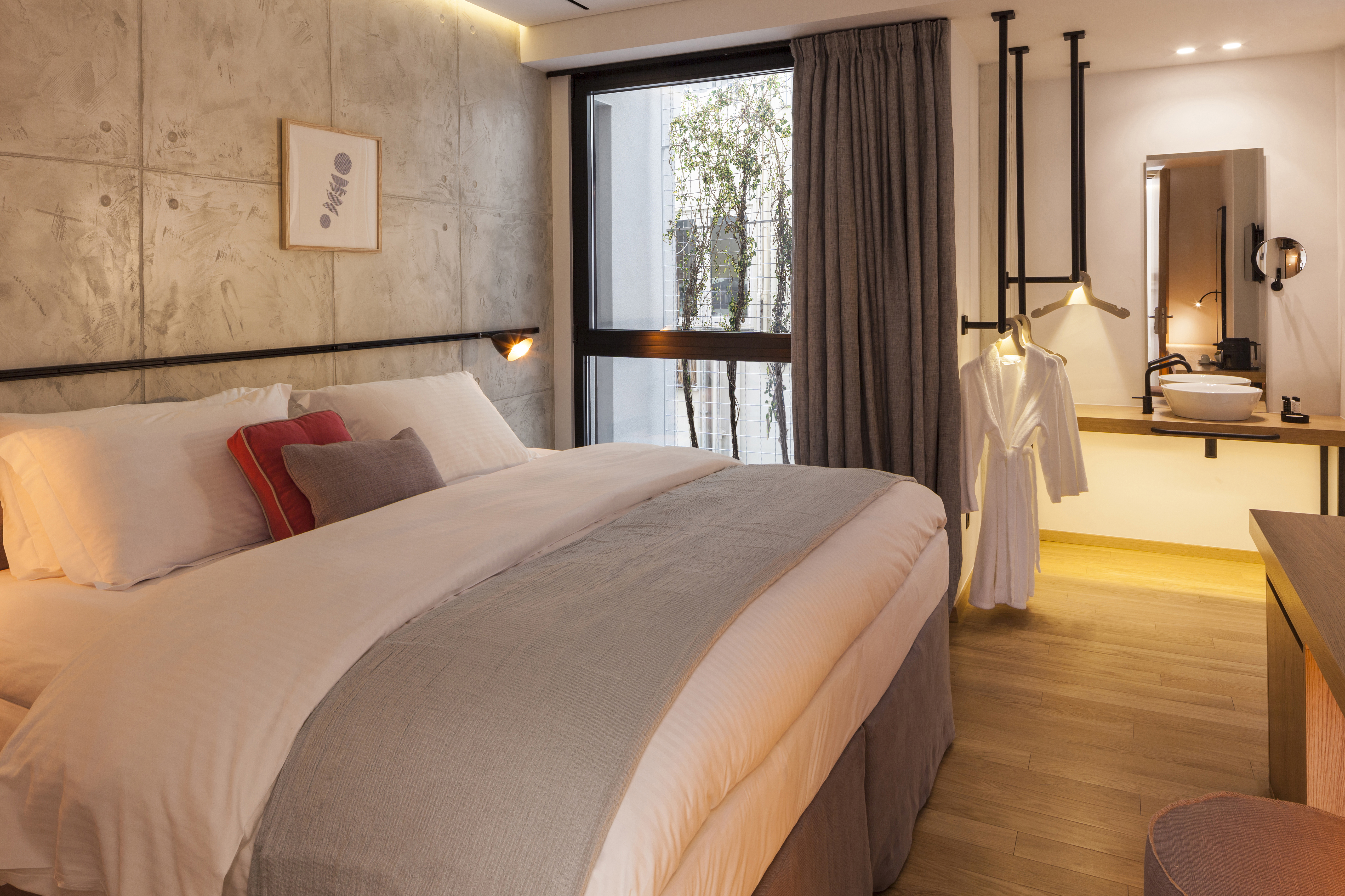 Double or Twin Standard