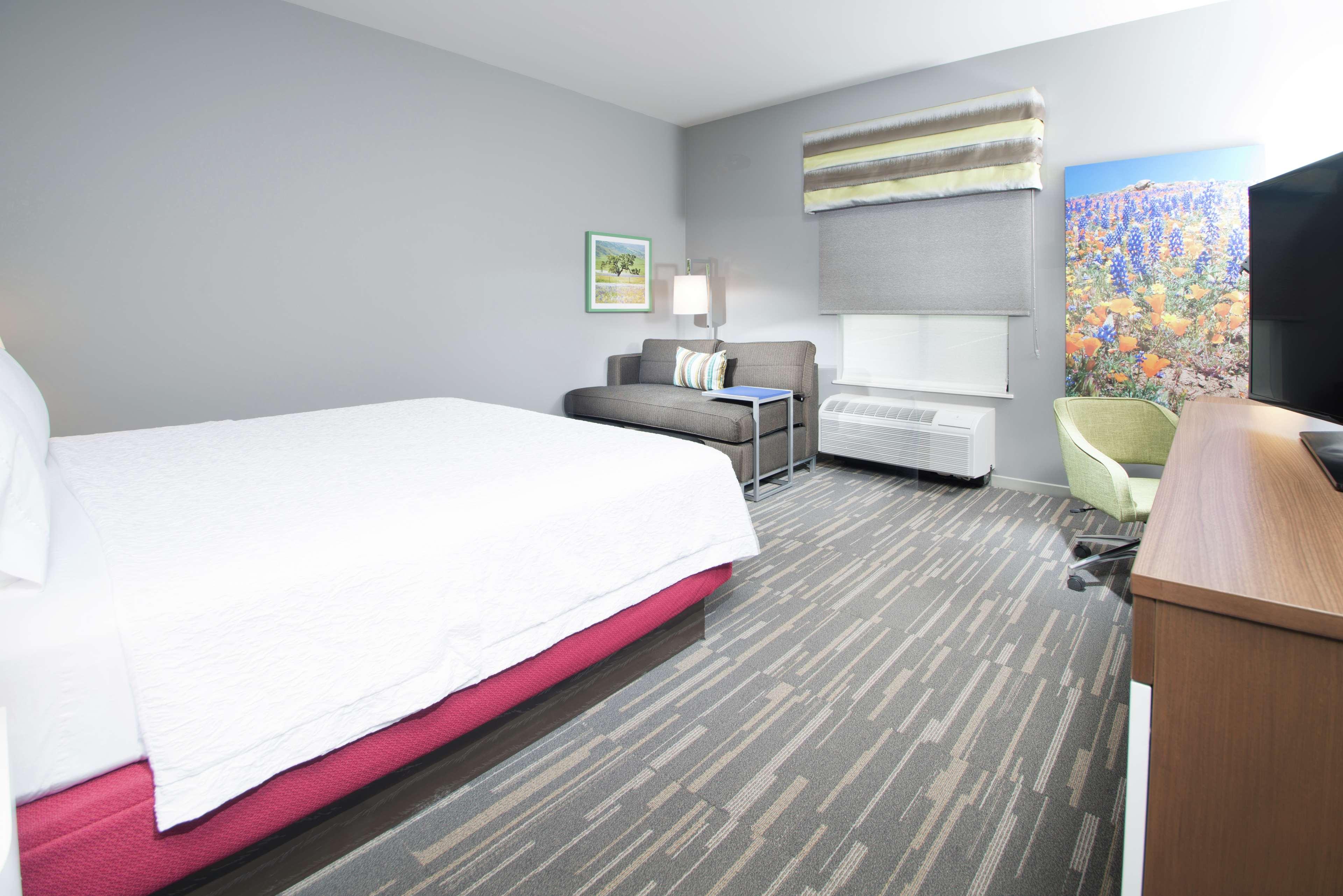 Room King Bed Non Smoking