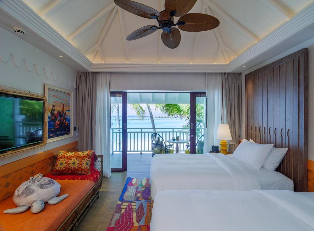 Double King Size Bed