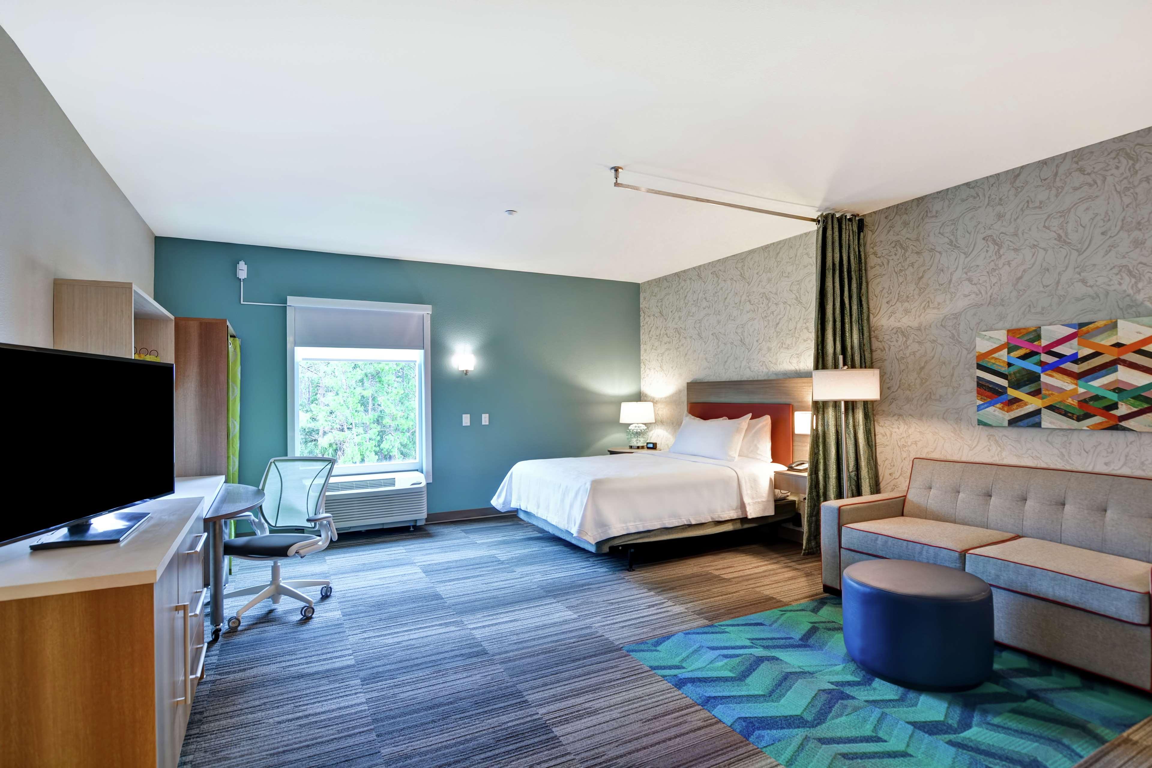 Studio Queen Bed Non Smoking