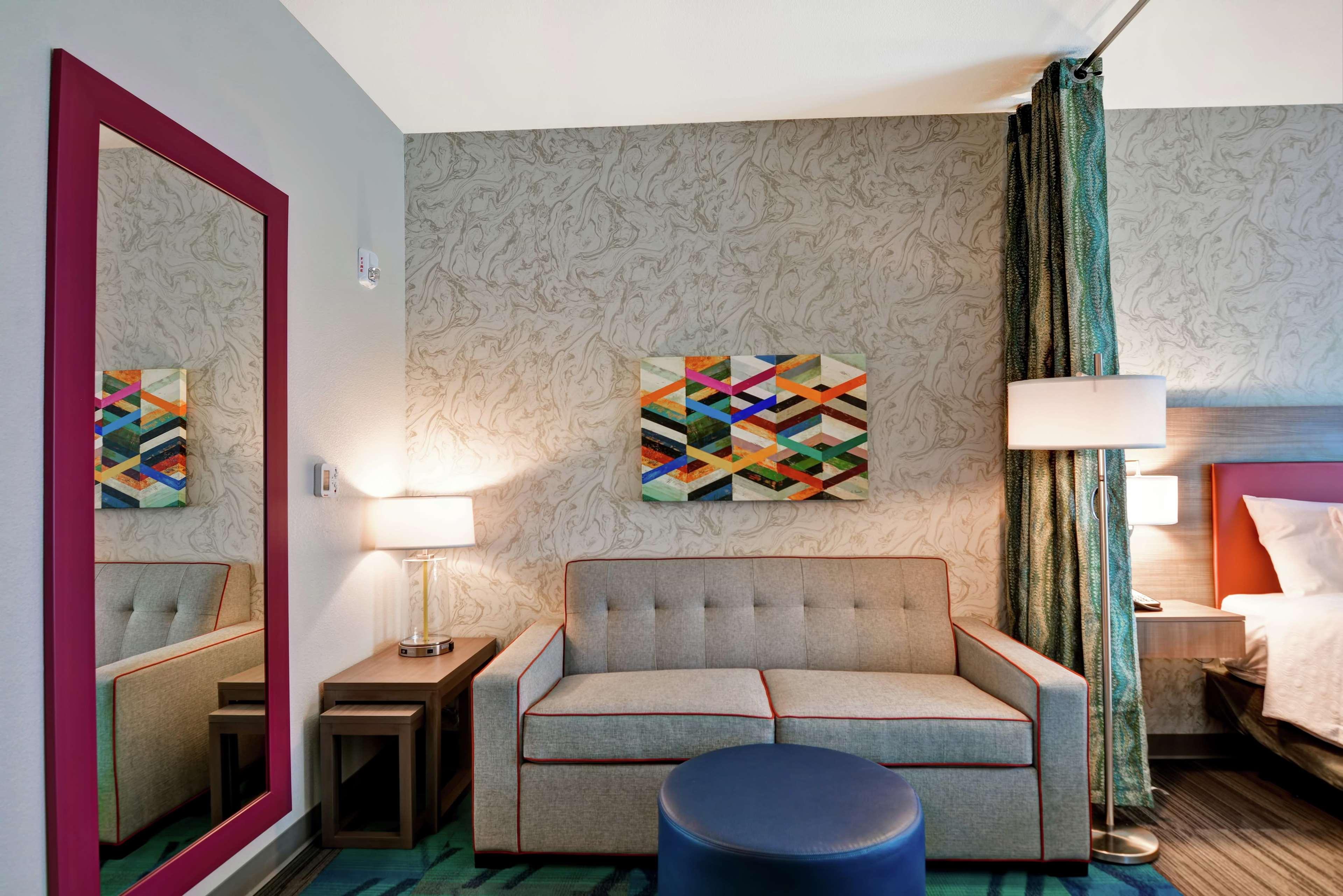 Studio Queen Bed Non Smoking