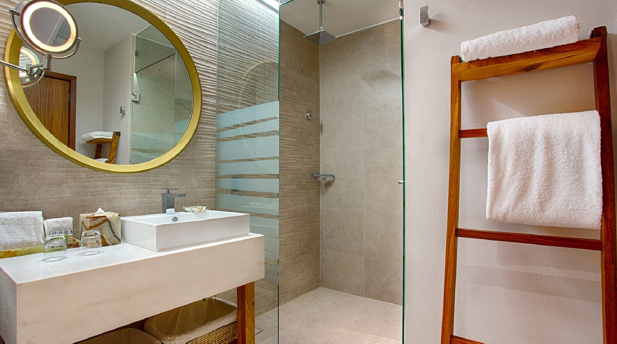 Suite Capacity 5 Two Bedrooms