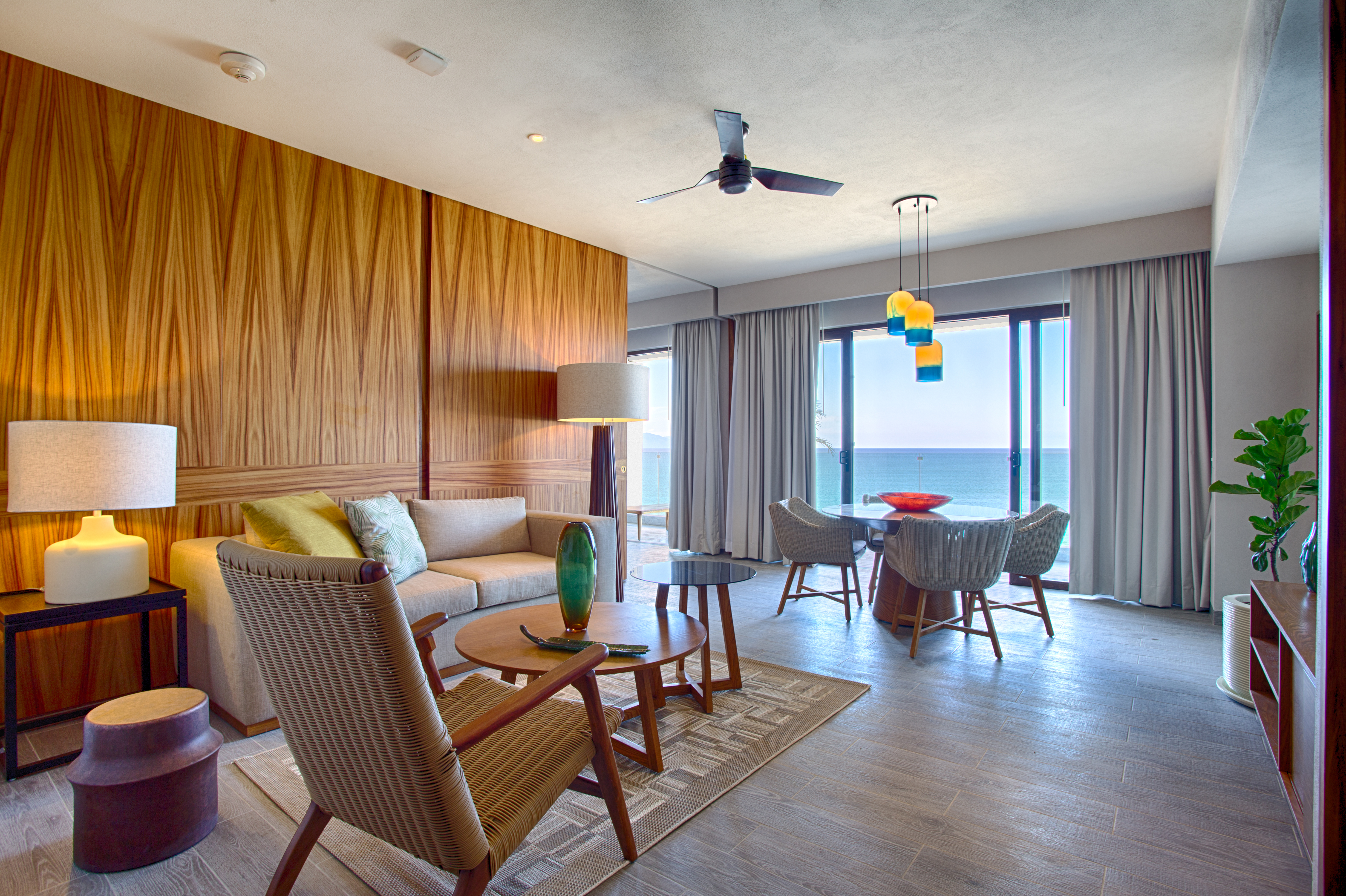 Suite Ocean View King Bed