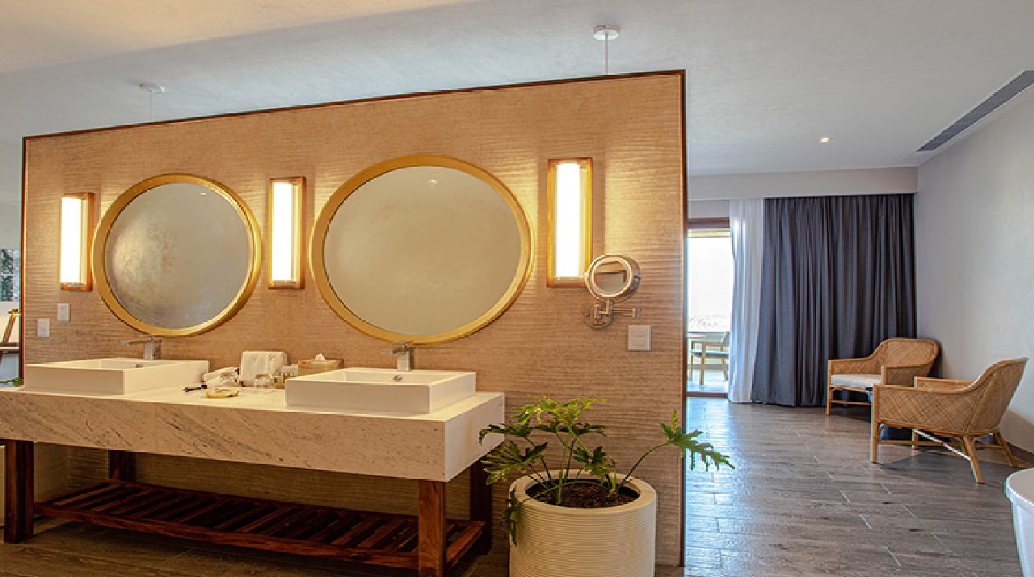 Suite King Bed One Bedroom 