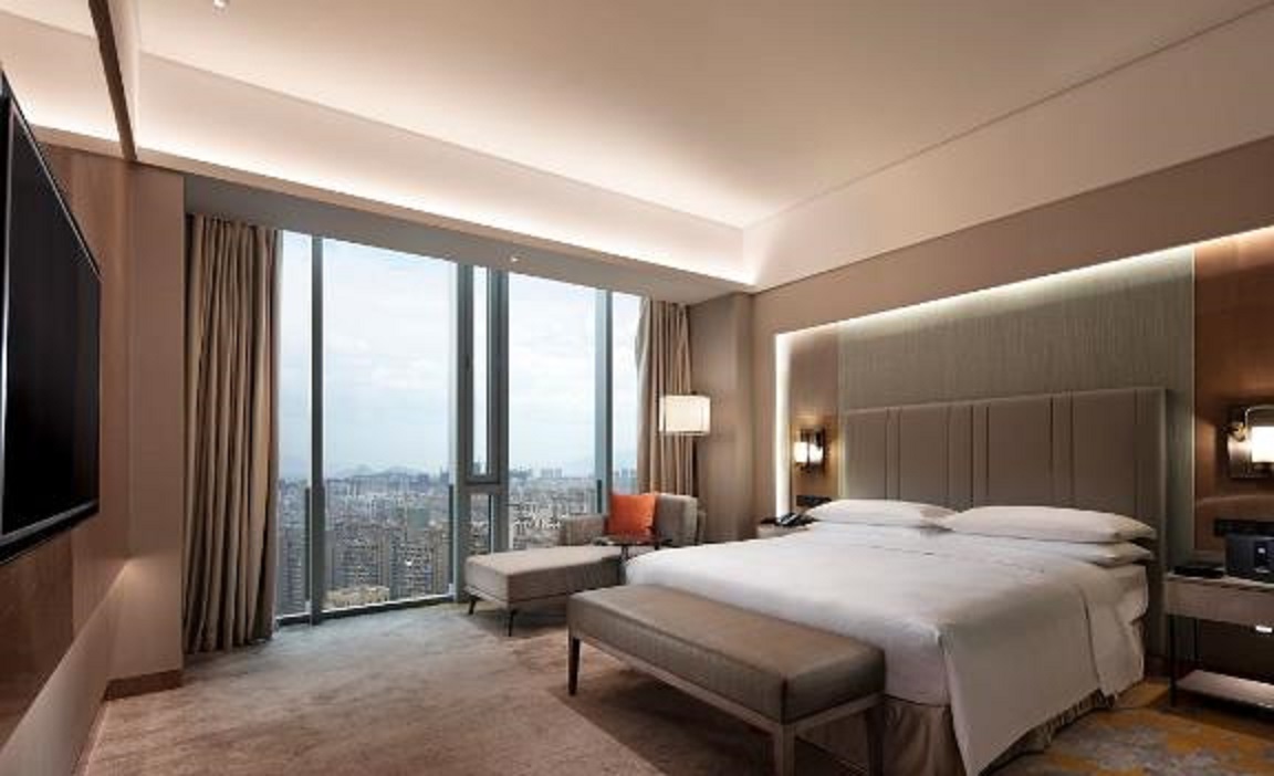 Suite Deluxe King Bed