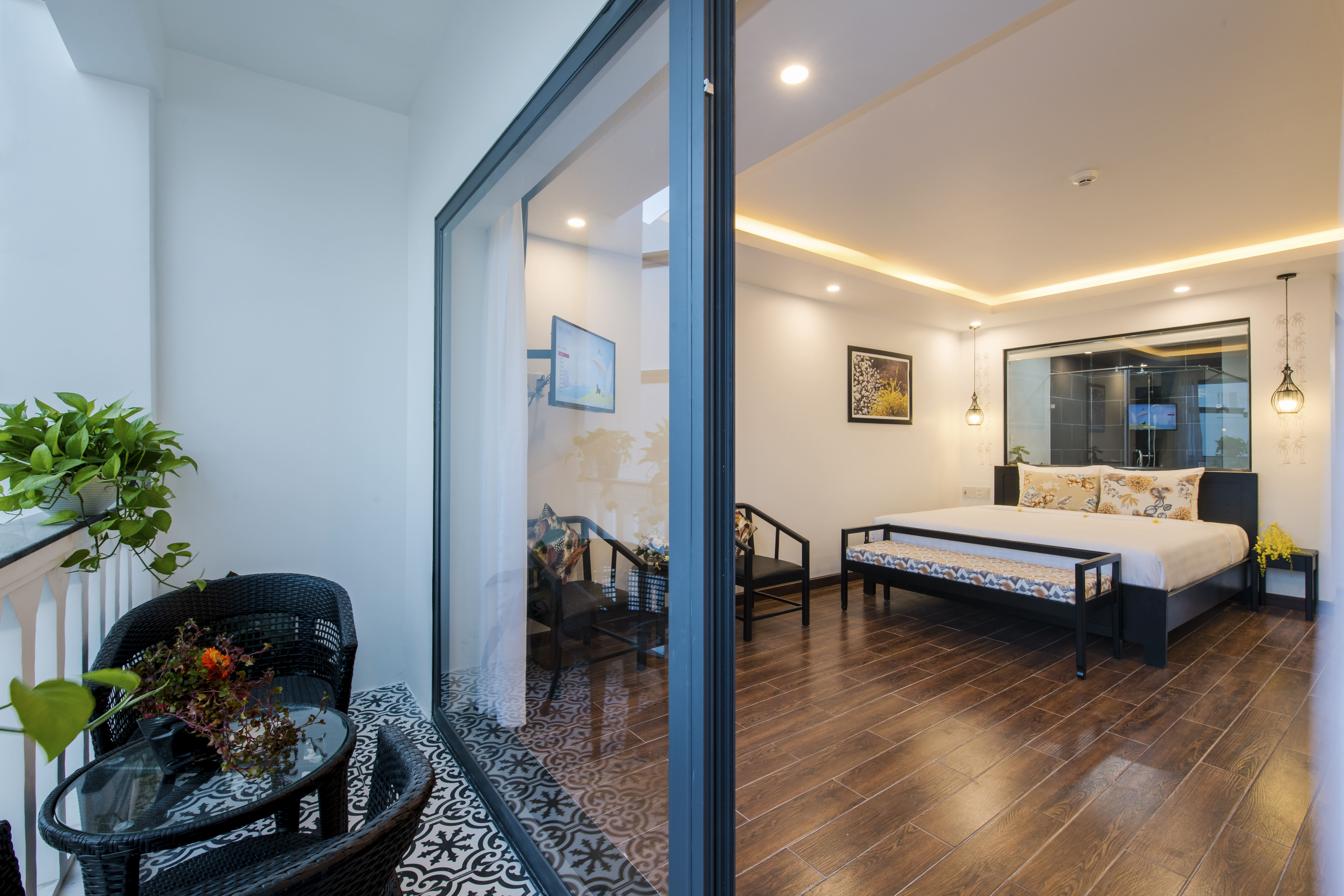 Junior Suite King Size Bed