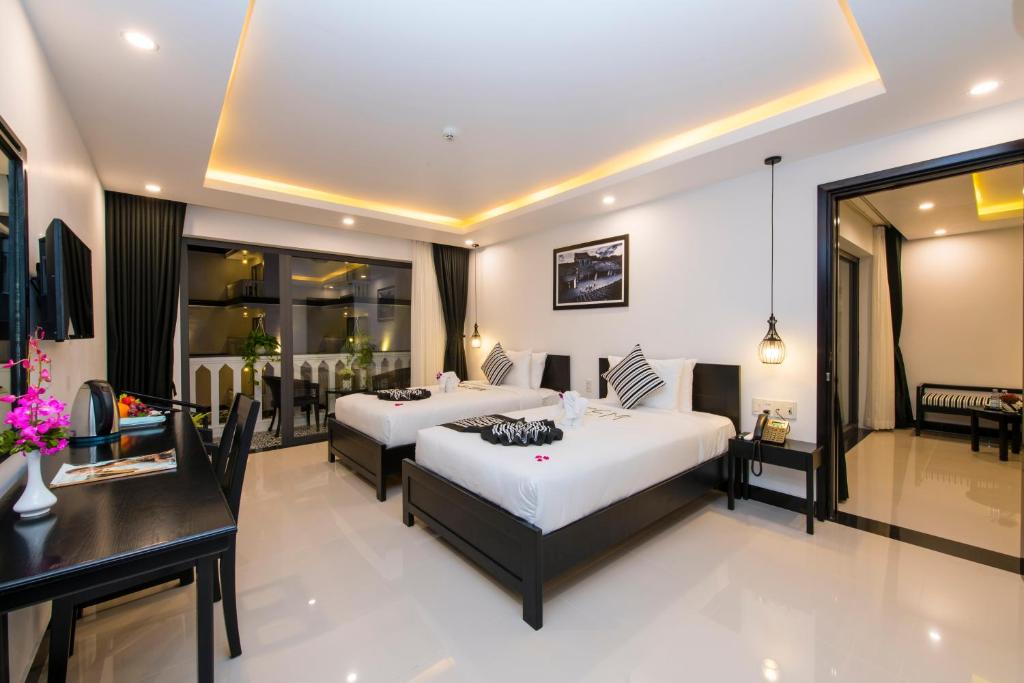 Suite Connecting Room