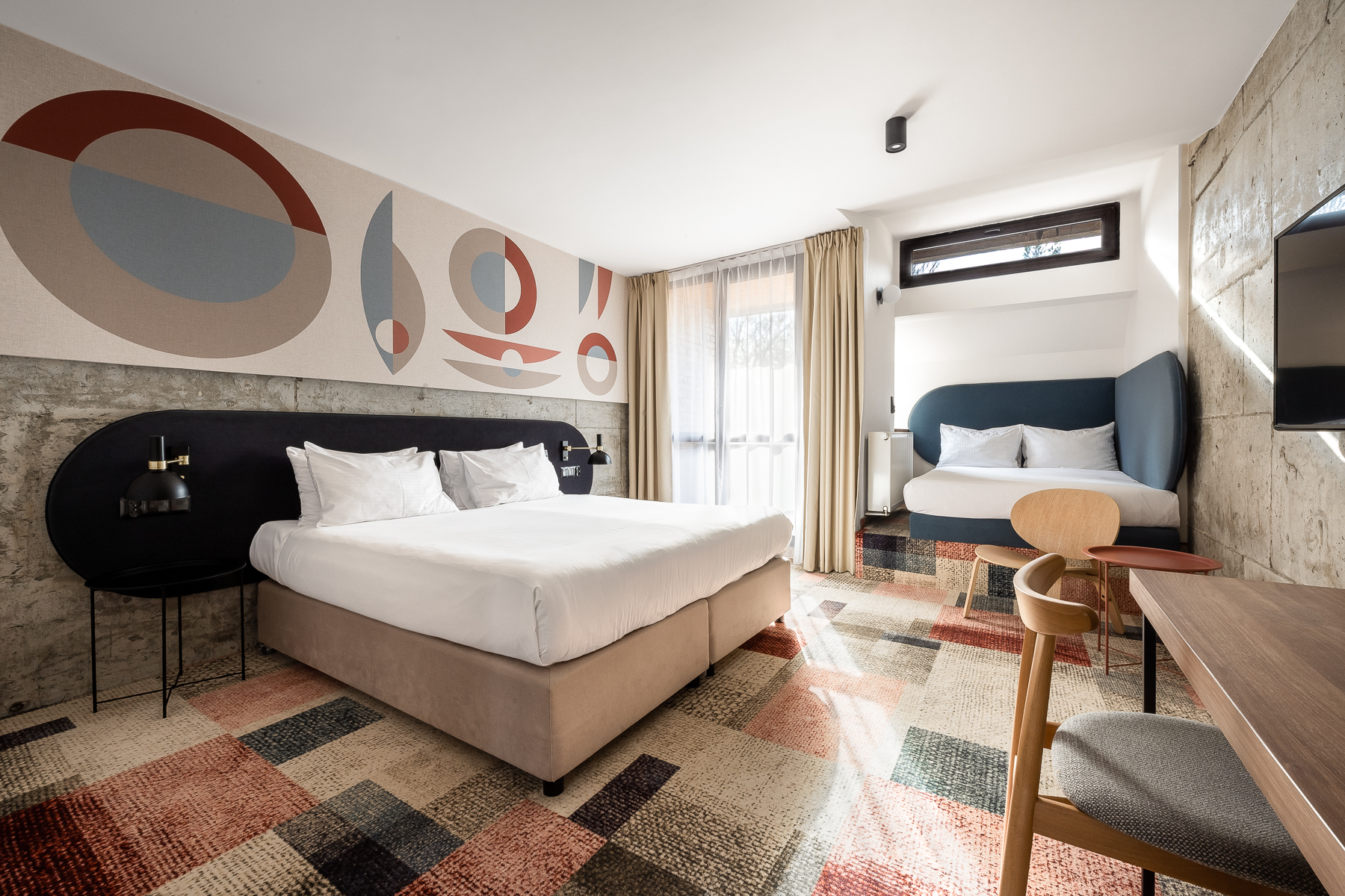 Quadruple One Bedroom One Bathroom