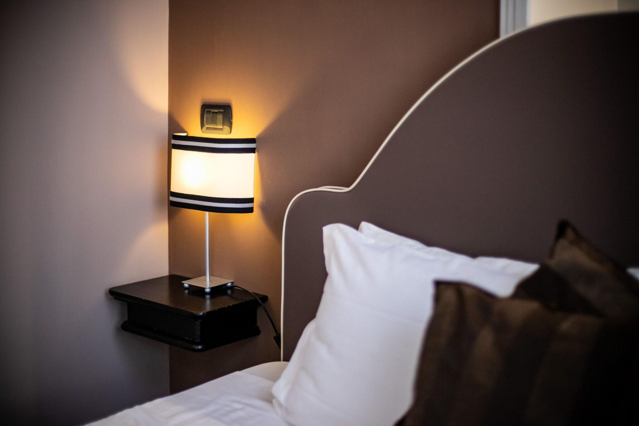 Double Deluxe Queen Bed