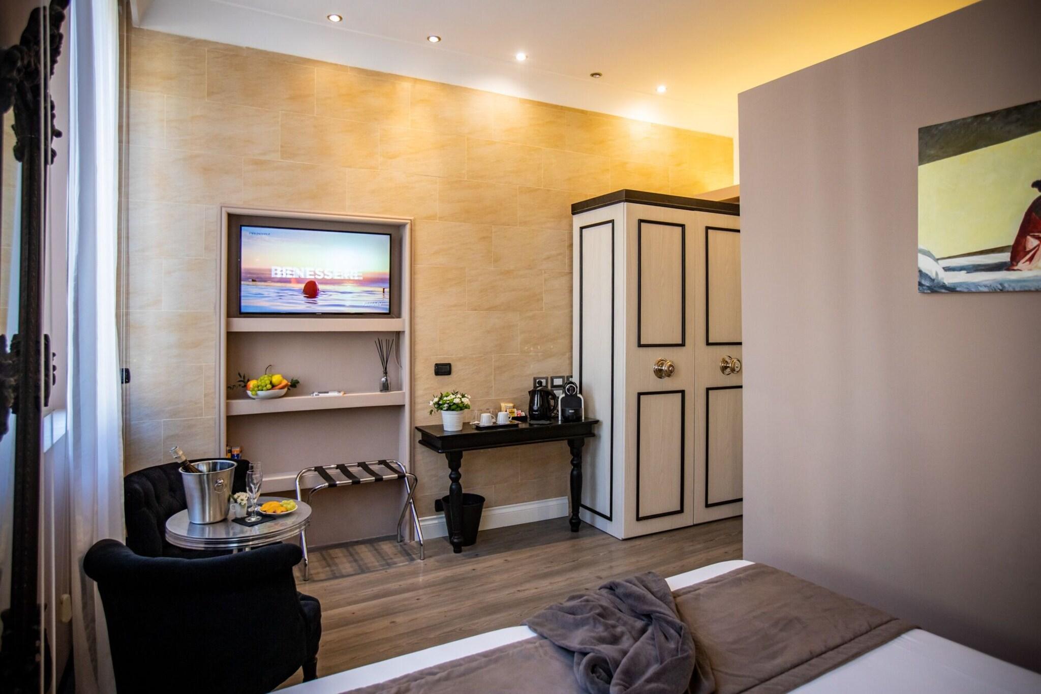 Double Deluxe Queen Bed