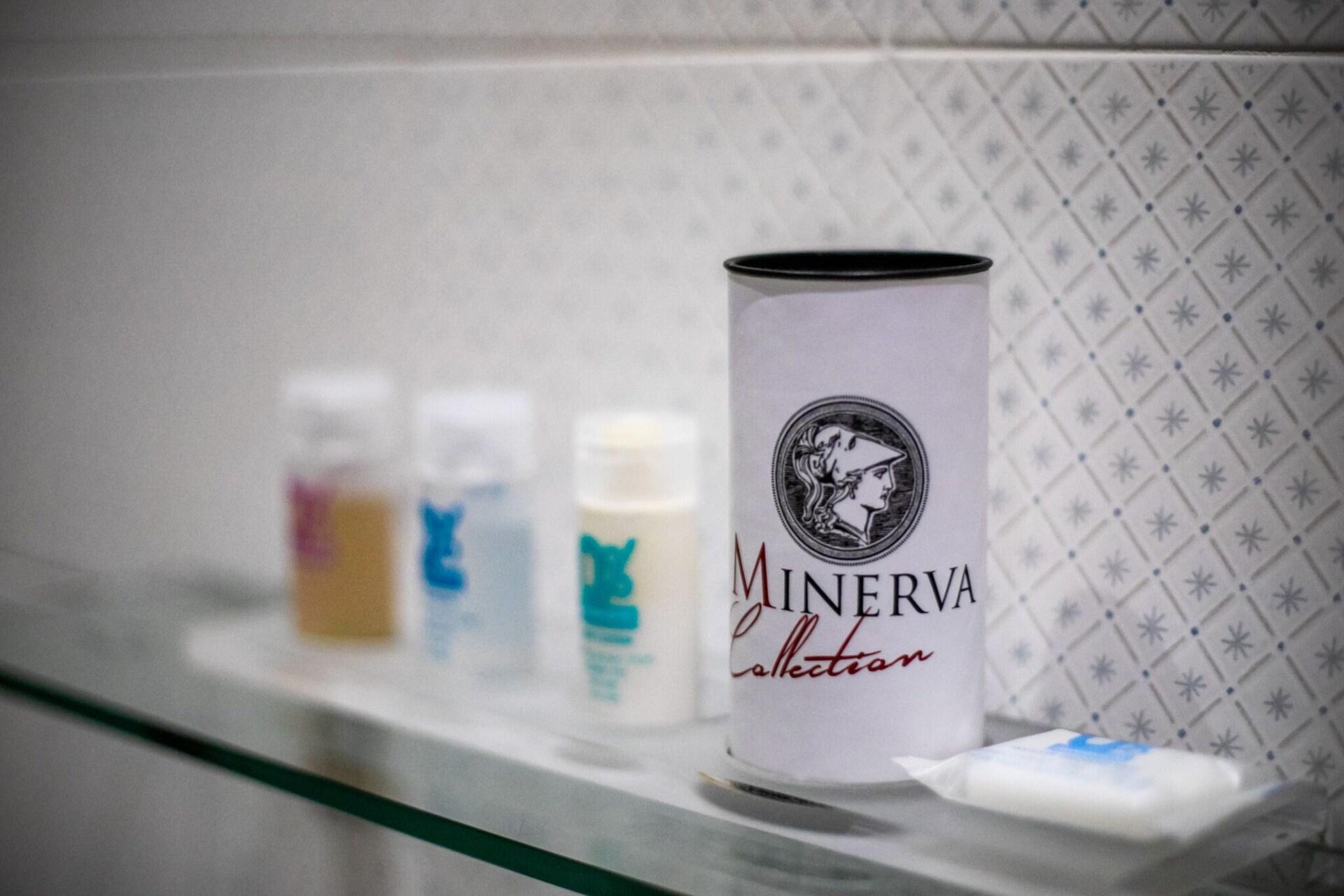 Double Deluxe Queen Bed