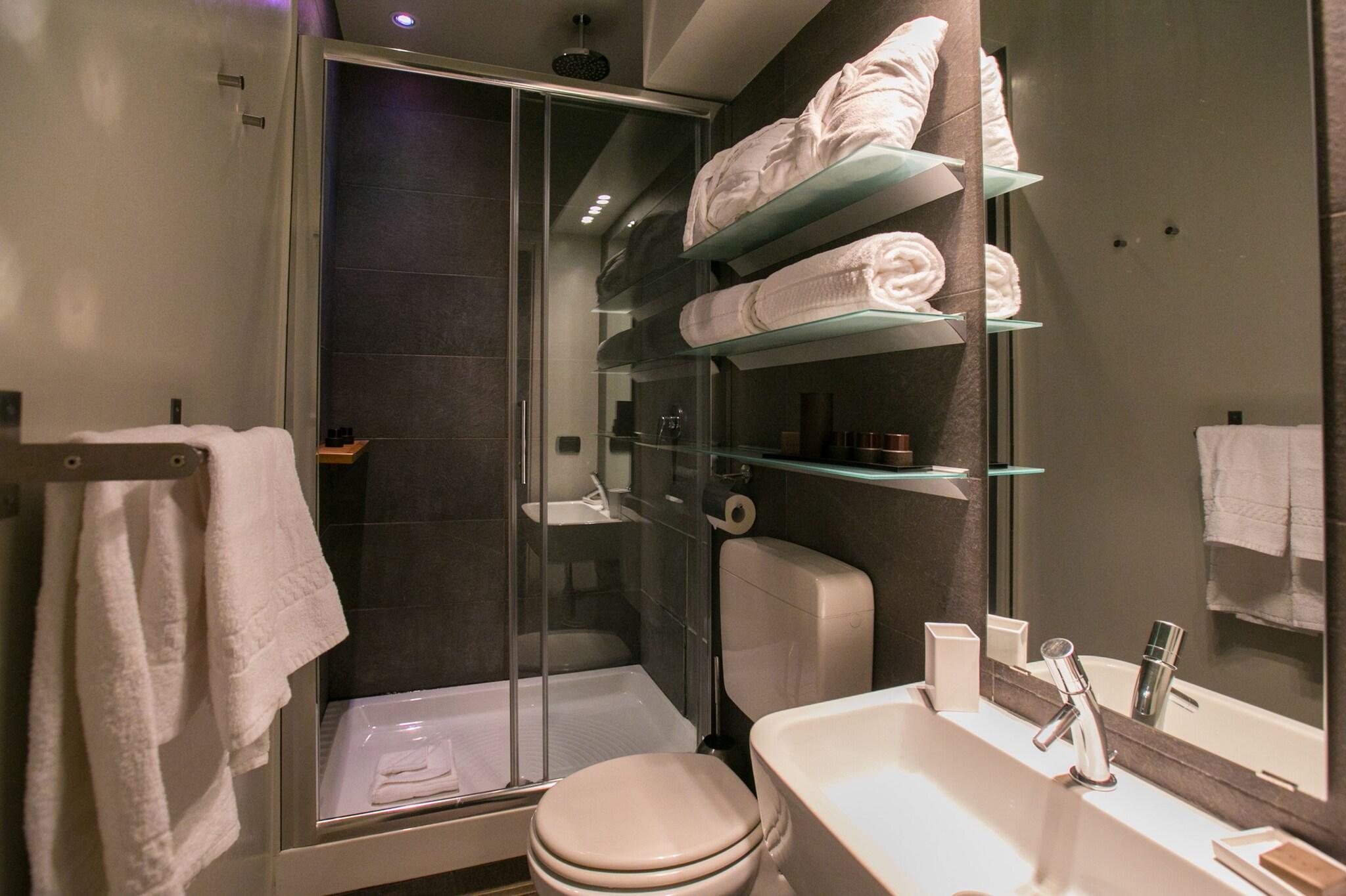 Double Deluxe Queen Bed