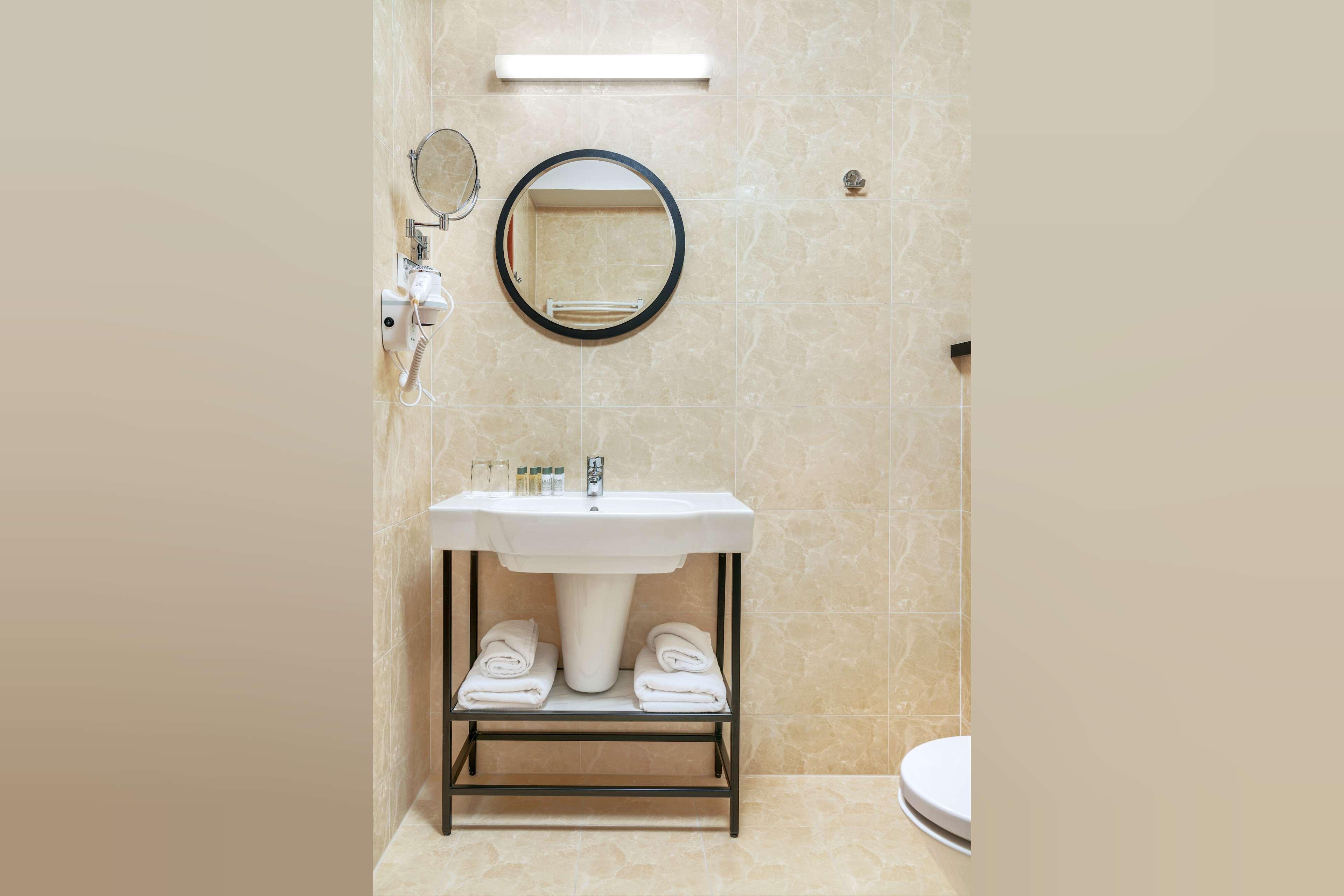 Junior Suite King Size Bed