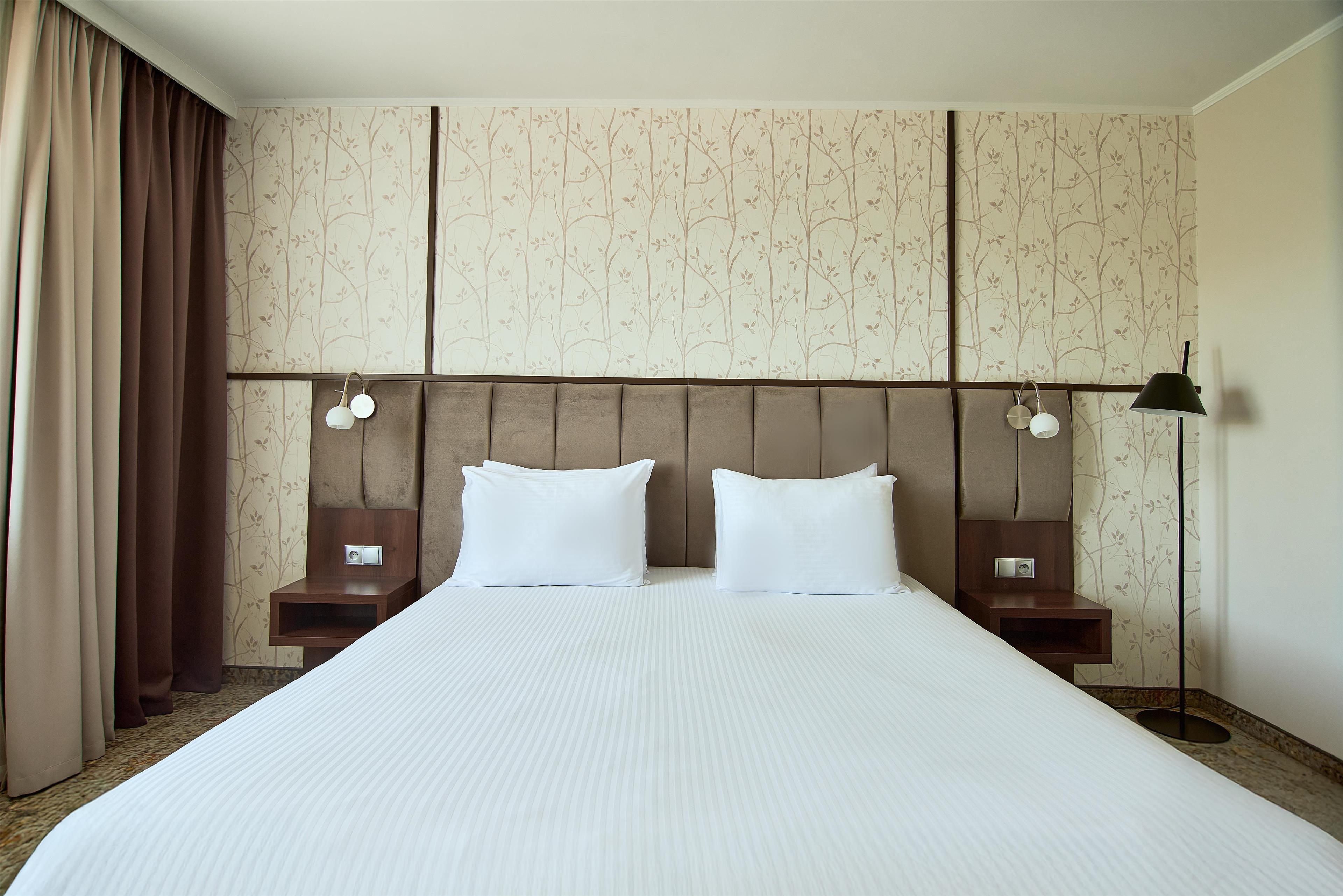 Junior Suite King Size Bed