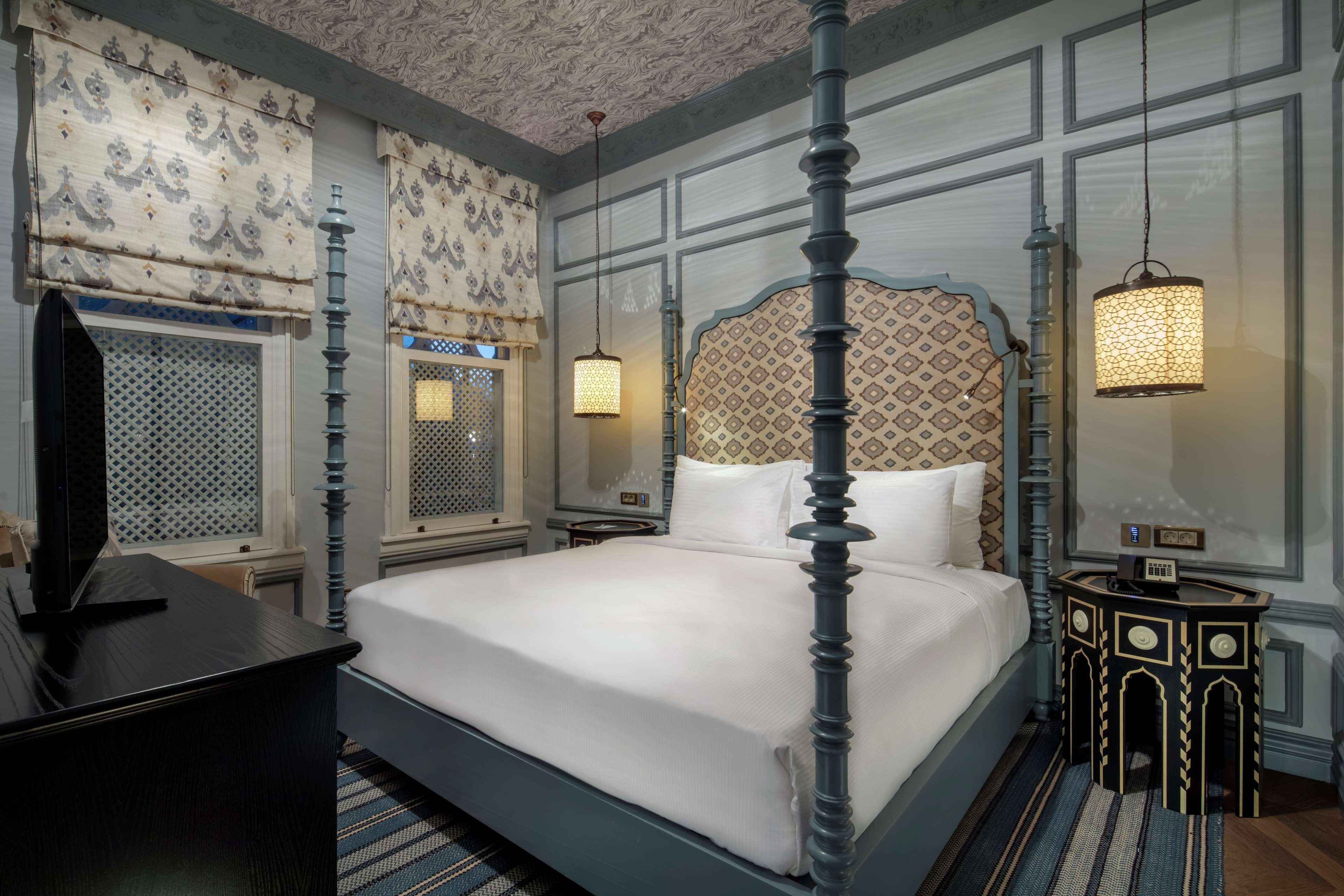 Junior Suite King Size Bed