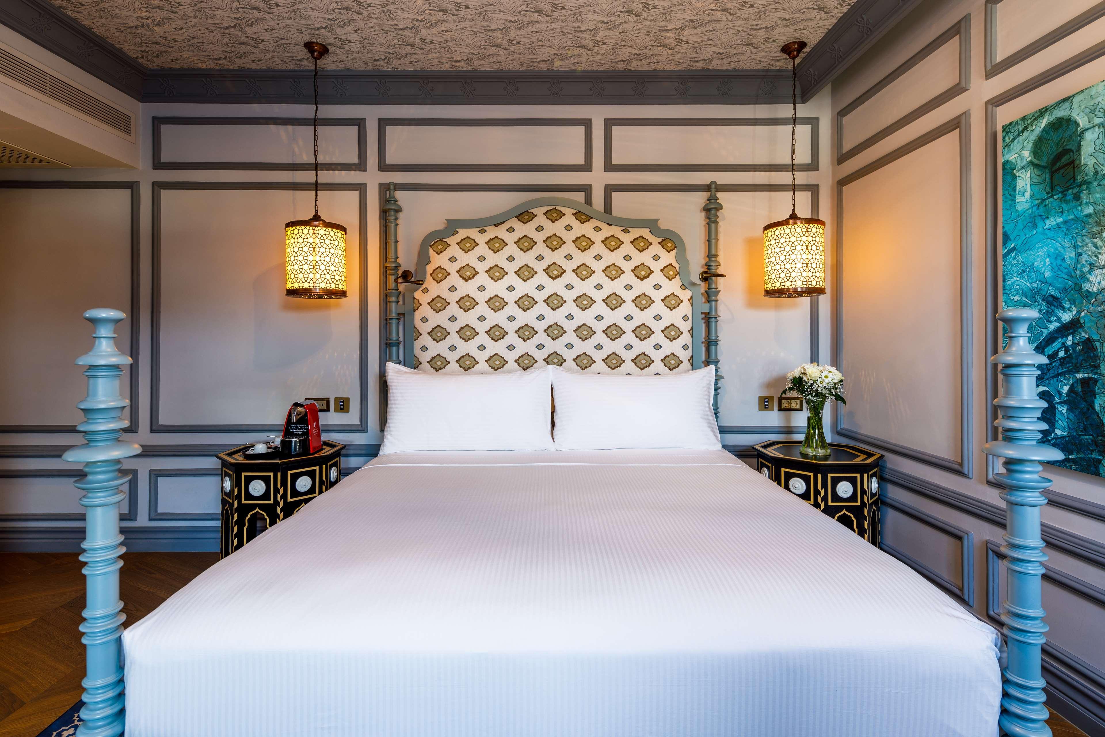 Double Guest Room King Bed