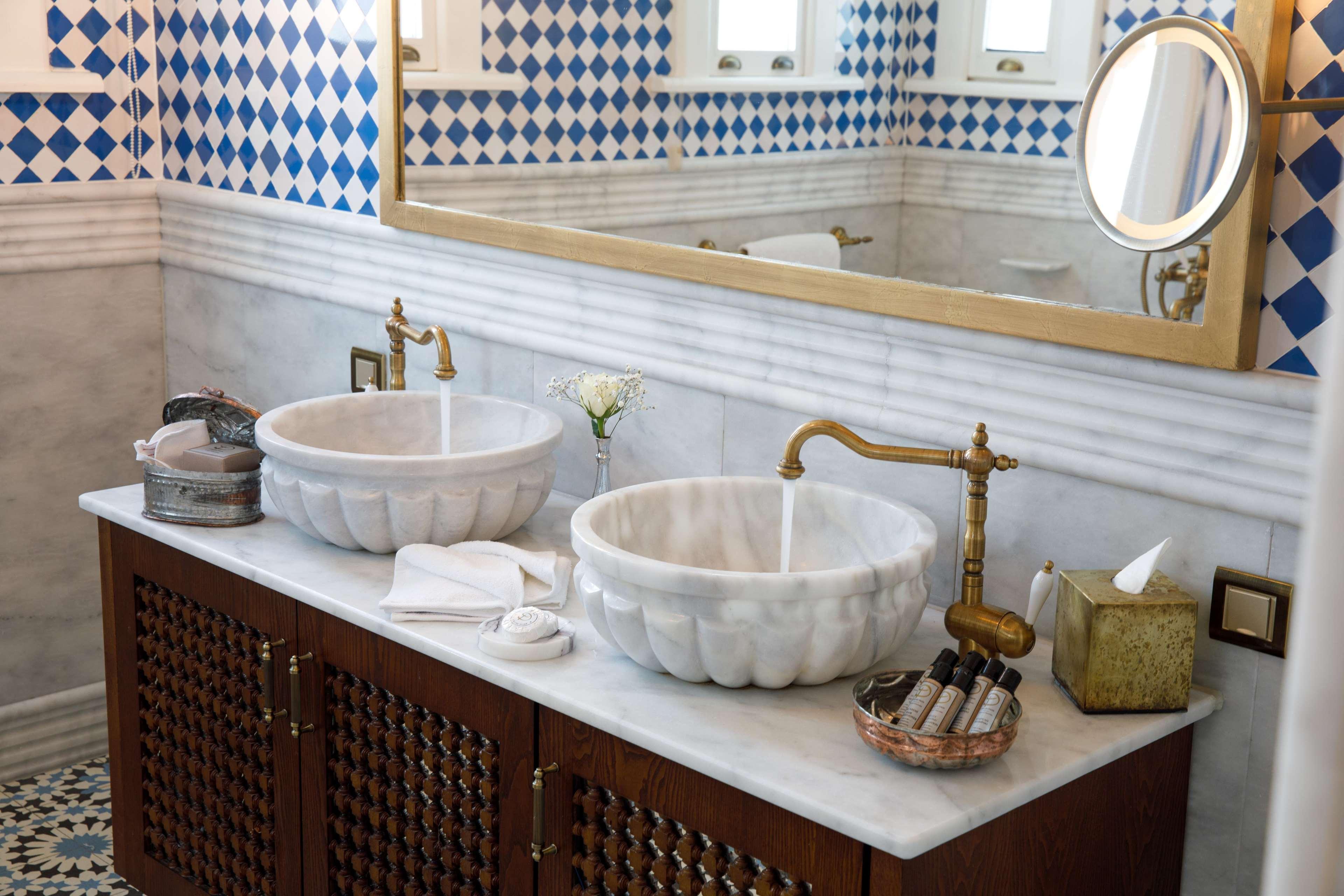 Double Guest Room King Bed