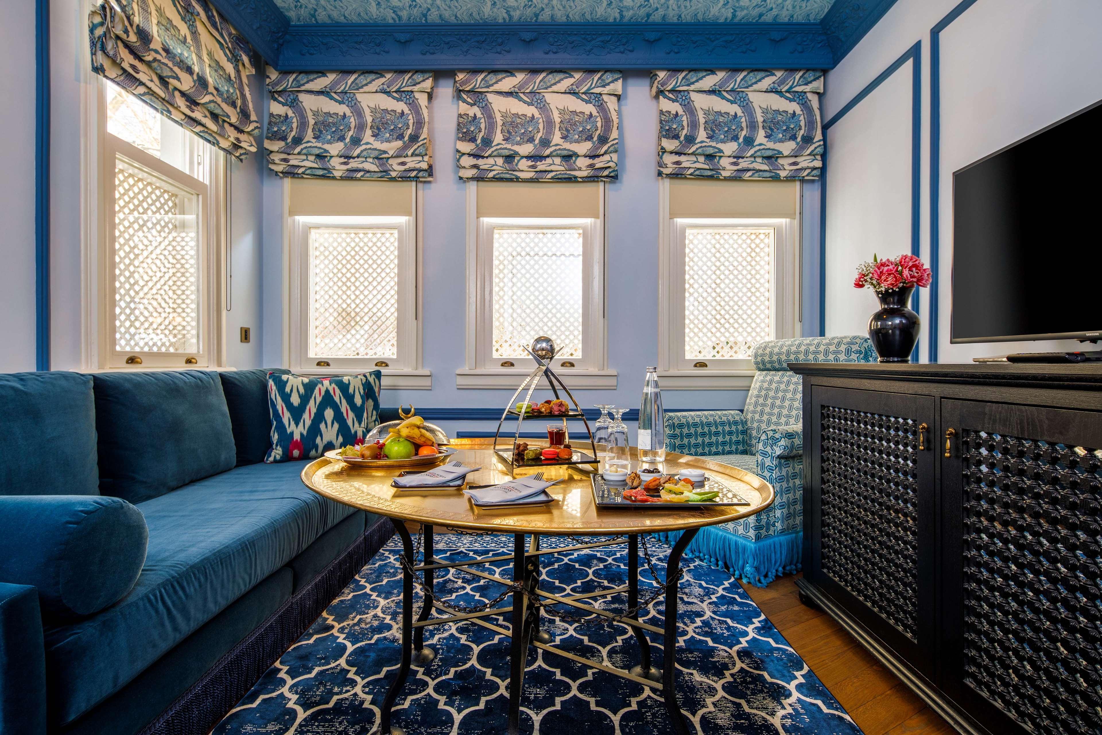 Junior Suite King Size Bed