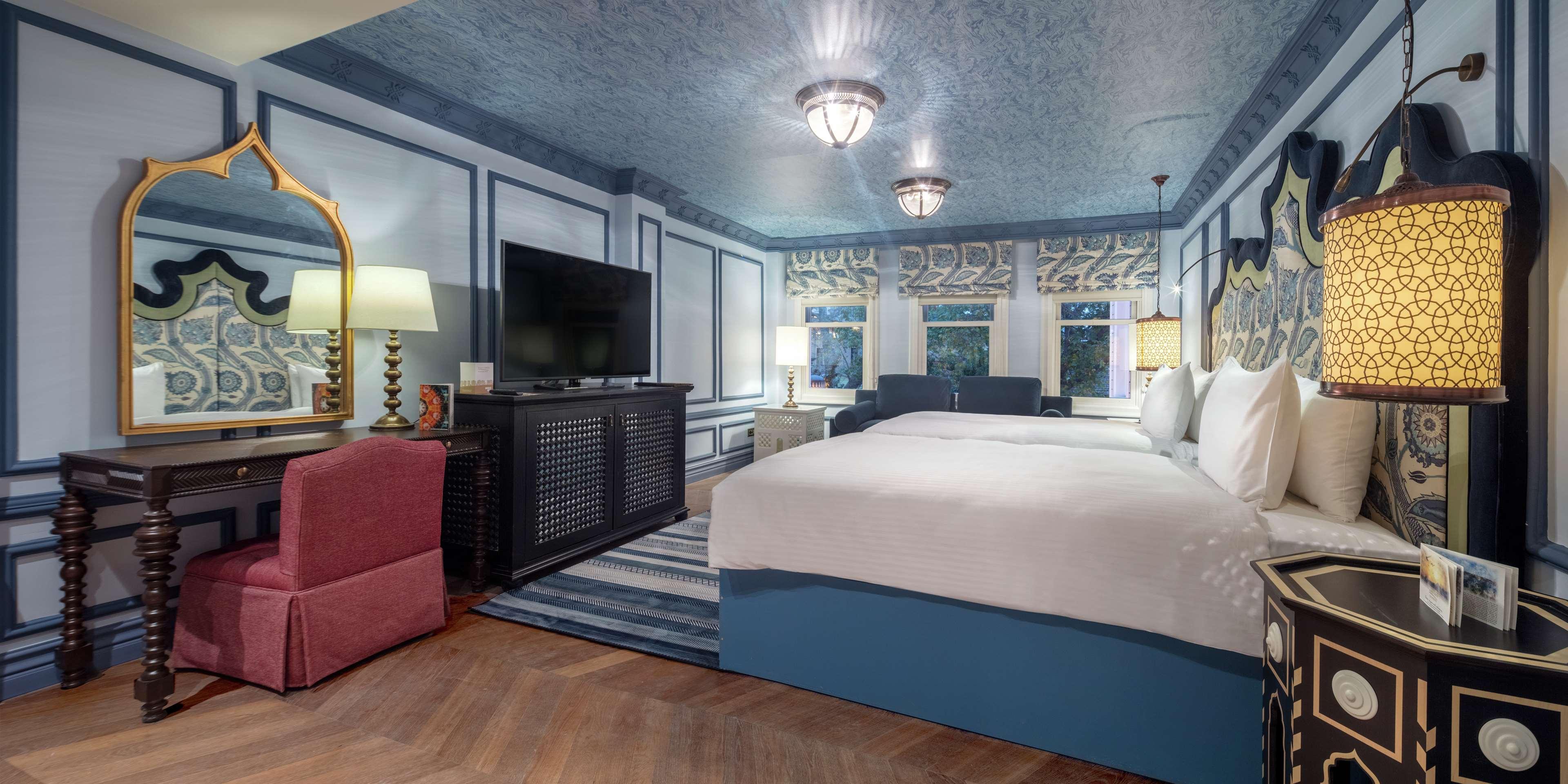 Double Guest Room King Bed