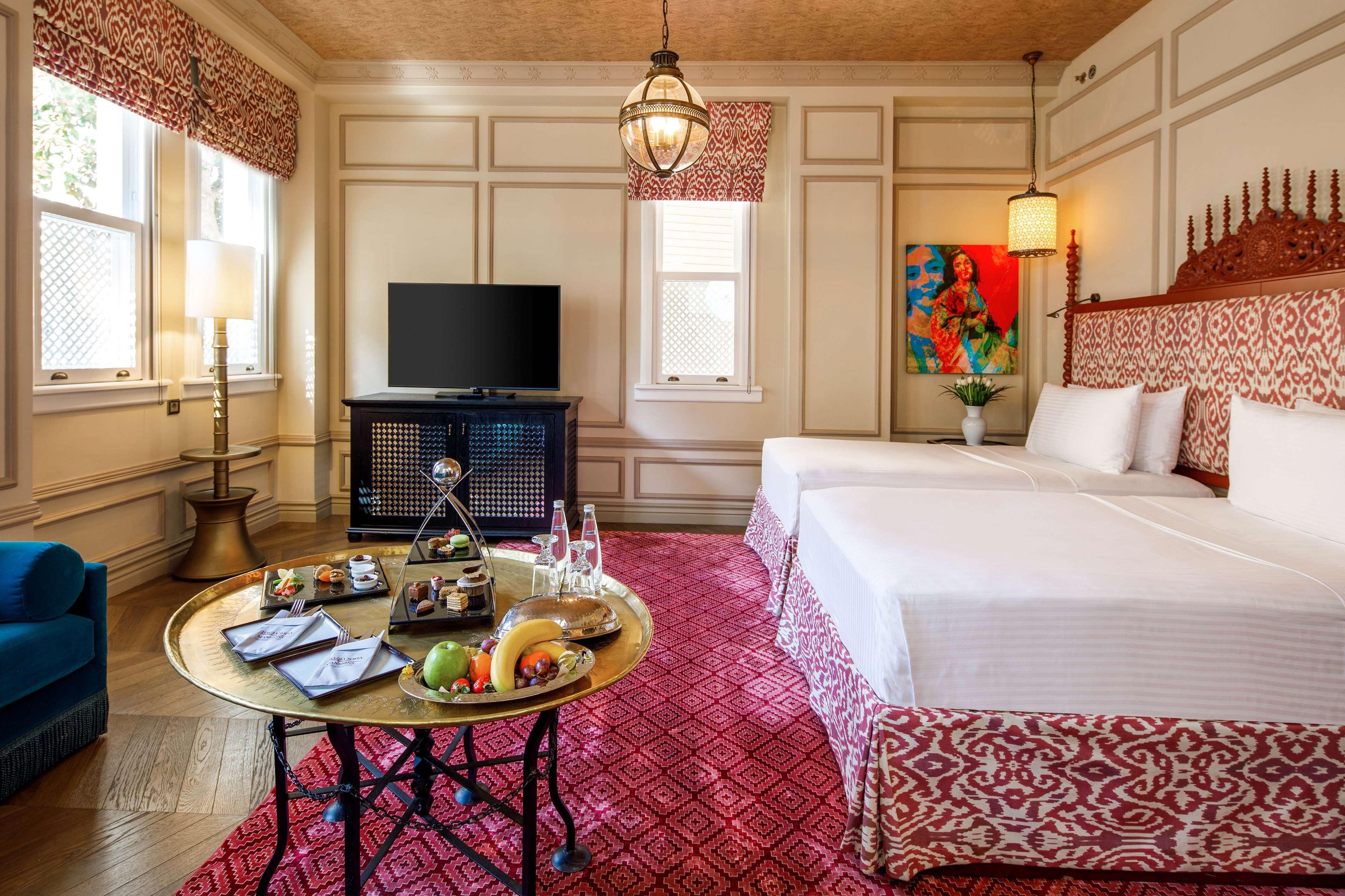 Junior Suite King Size Bed