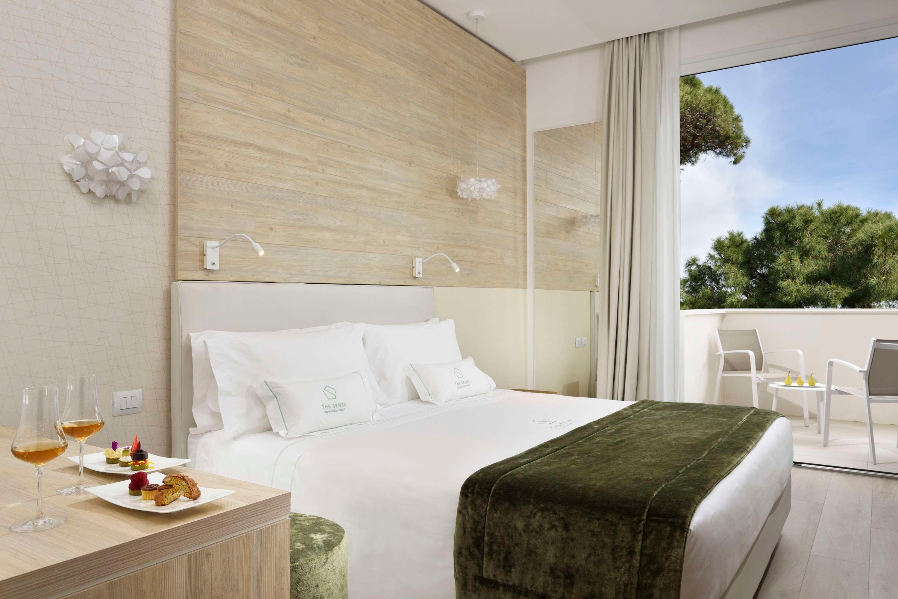 Double or Twin Side Sea View with Balcony