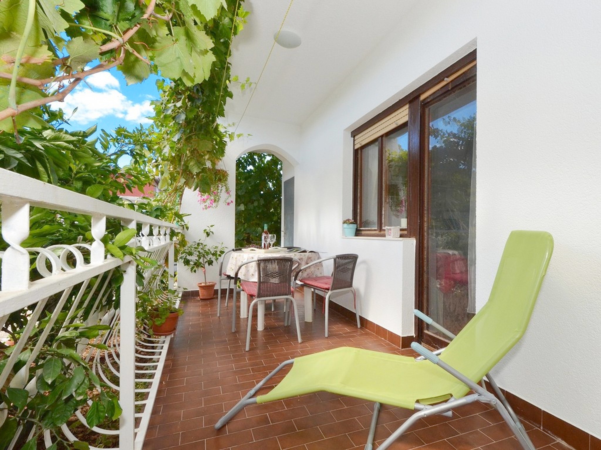 Apartment Capacity 6