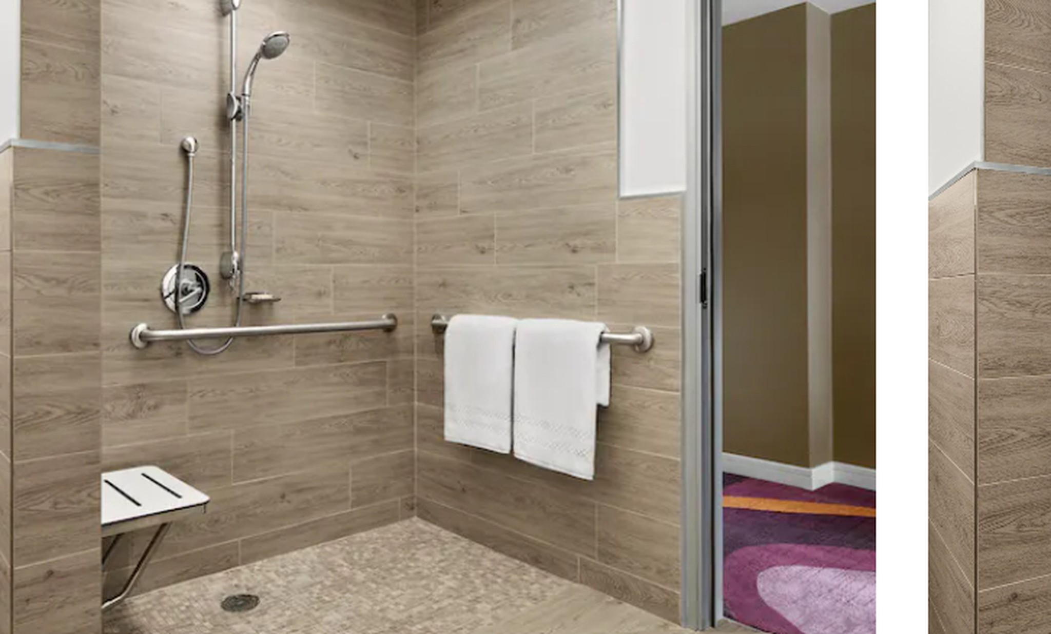 Room Accessible King Size Bed