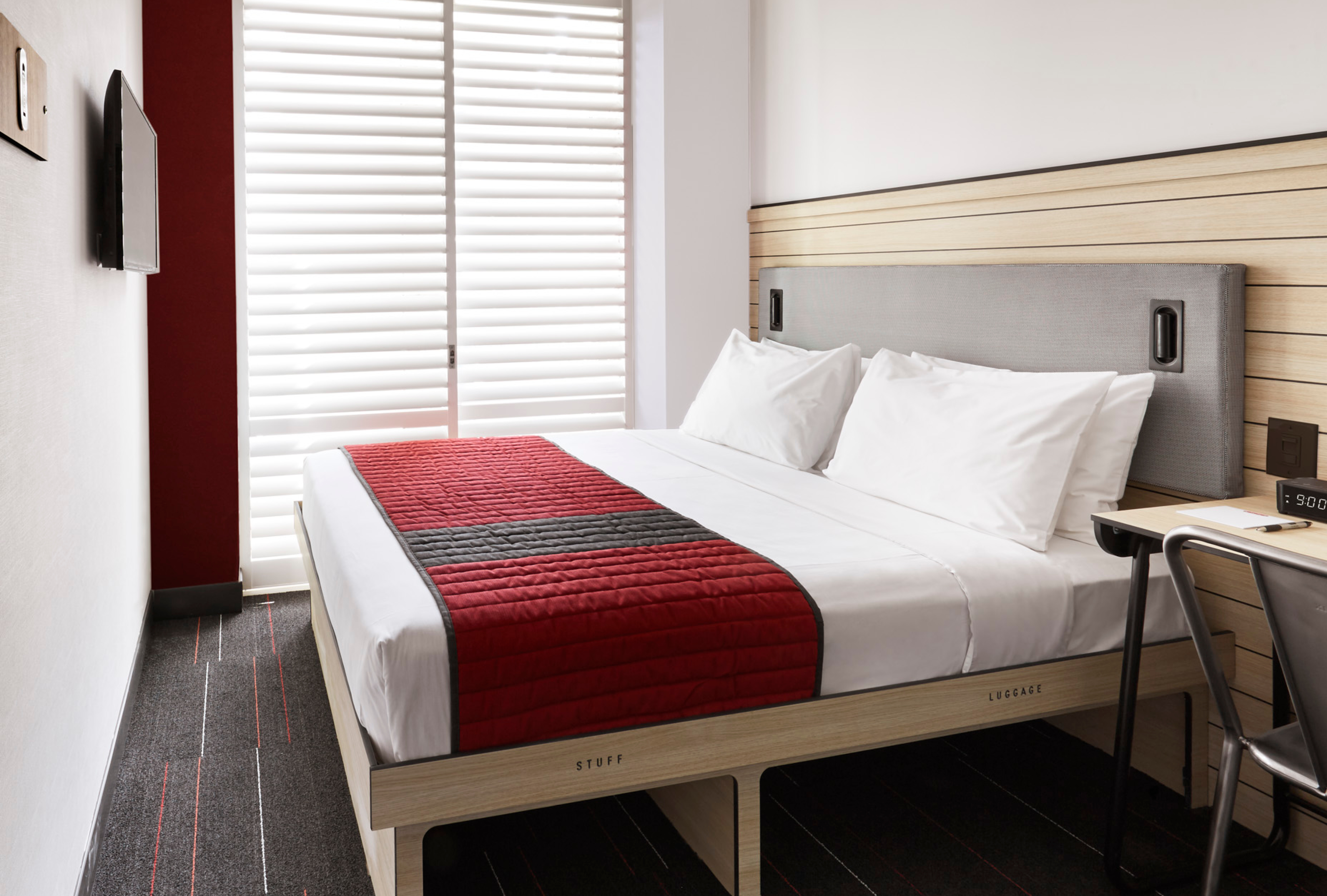 Double Queen Size Bed