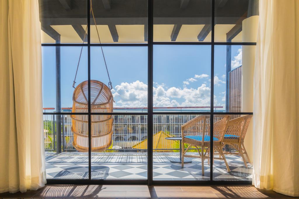 Junior Suite Pool View