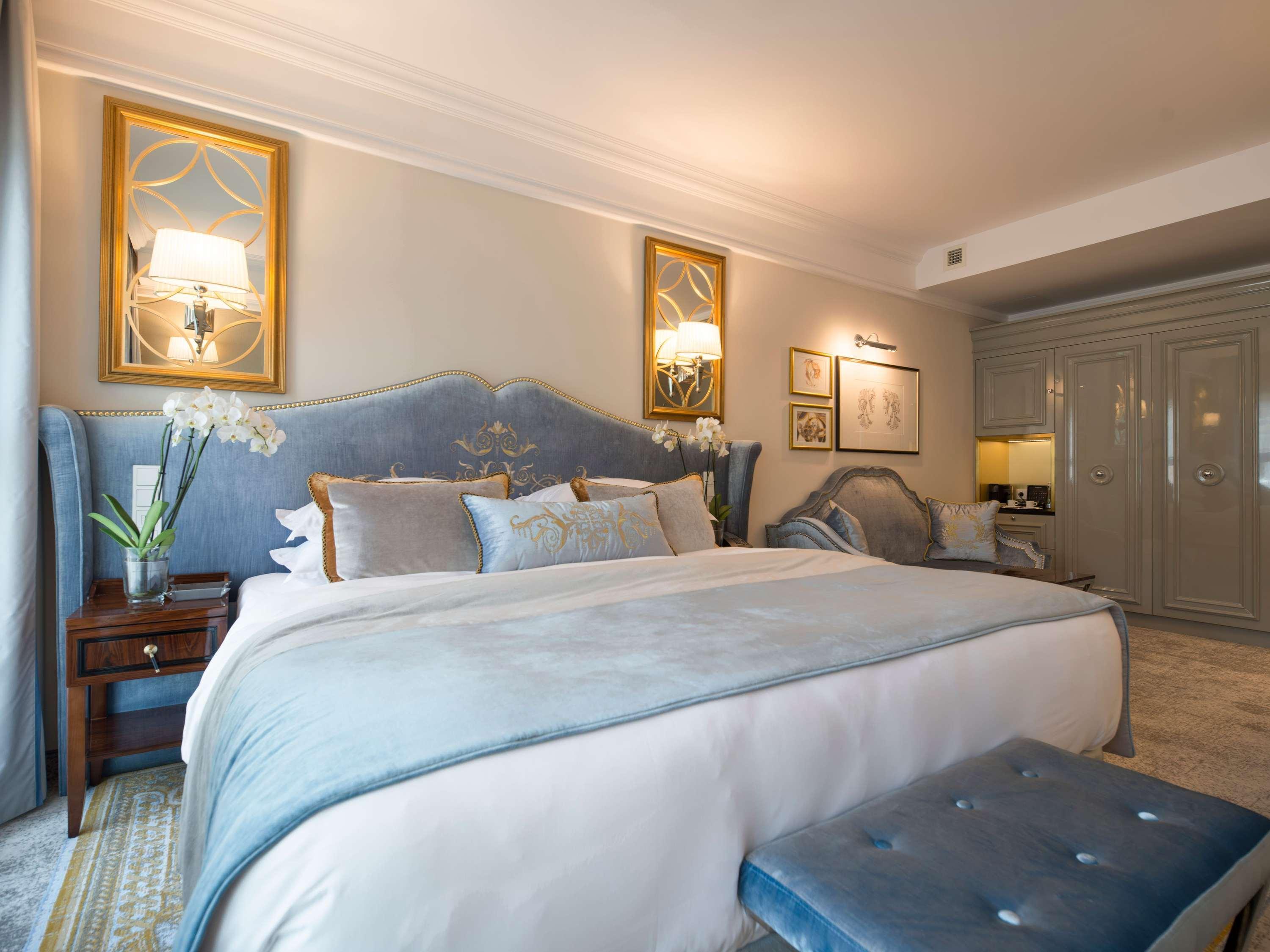 Junior Suite King Size Bed