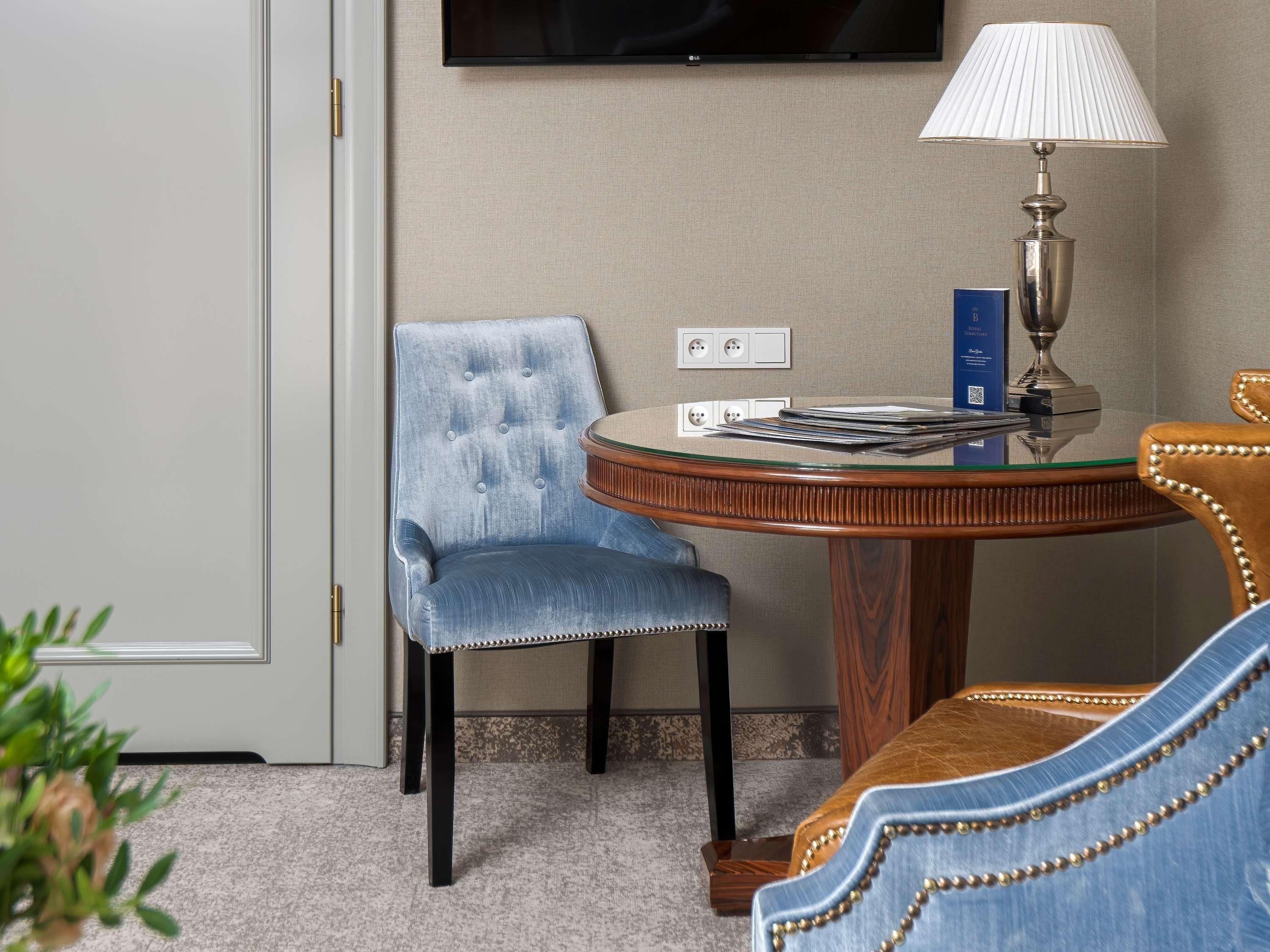 Junior Suite King Size Bed