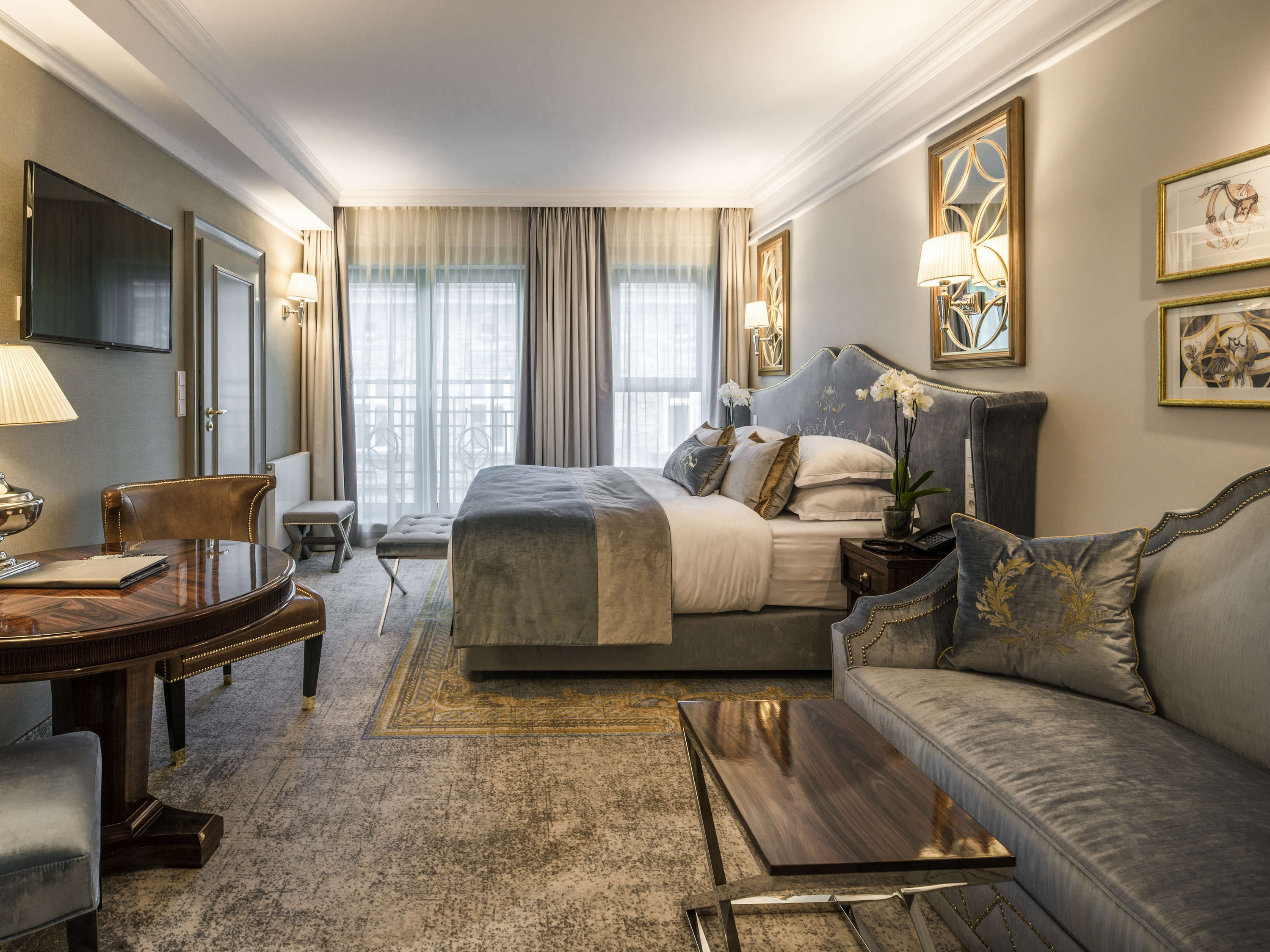 Junior Suite King Size Bed