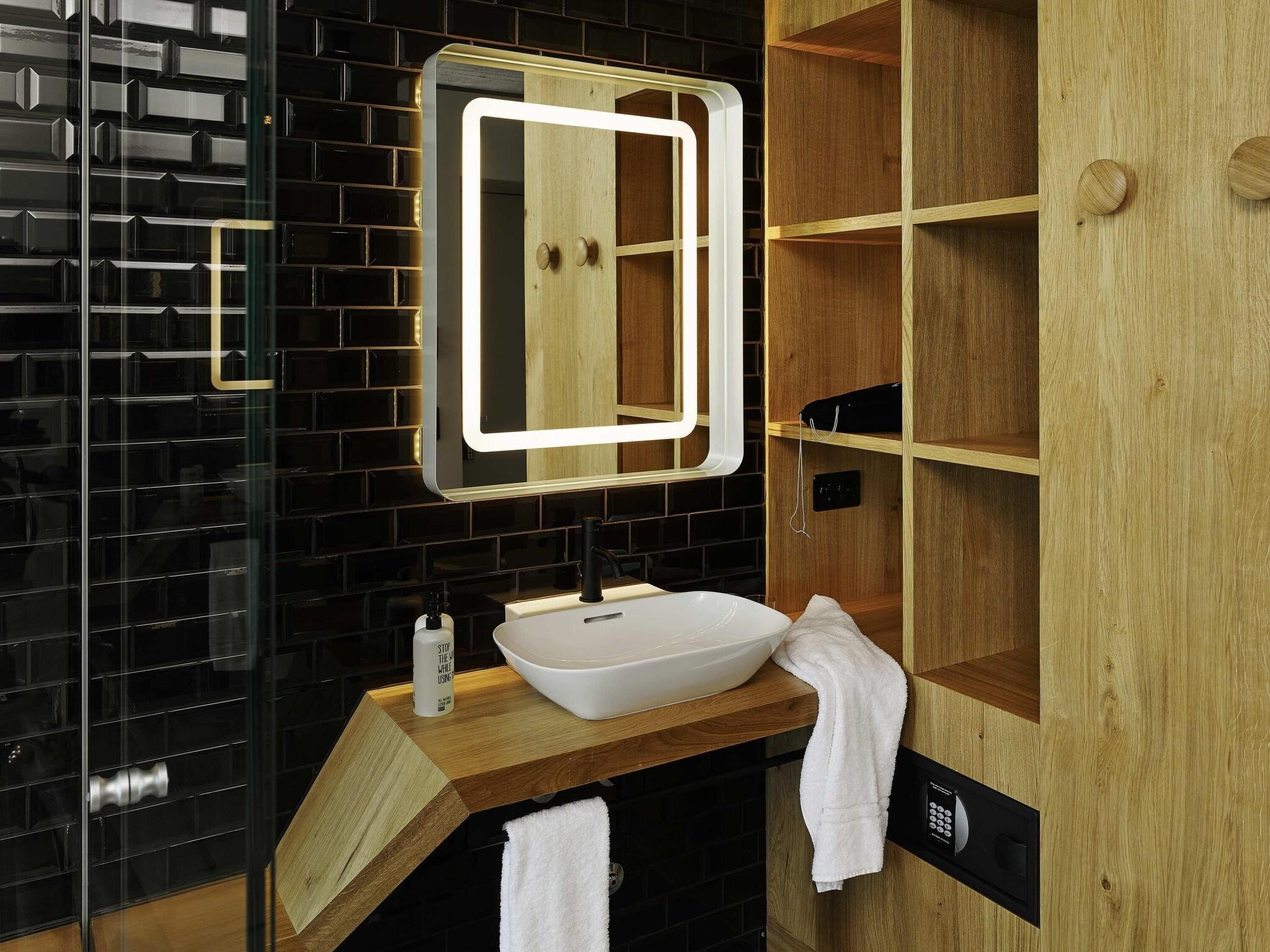 Suite with Double Bed