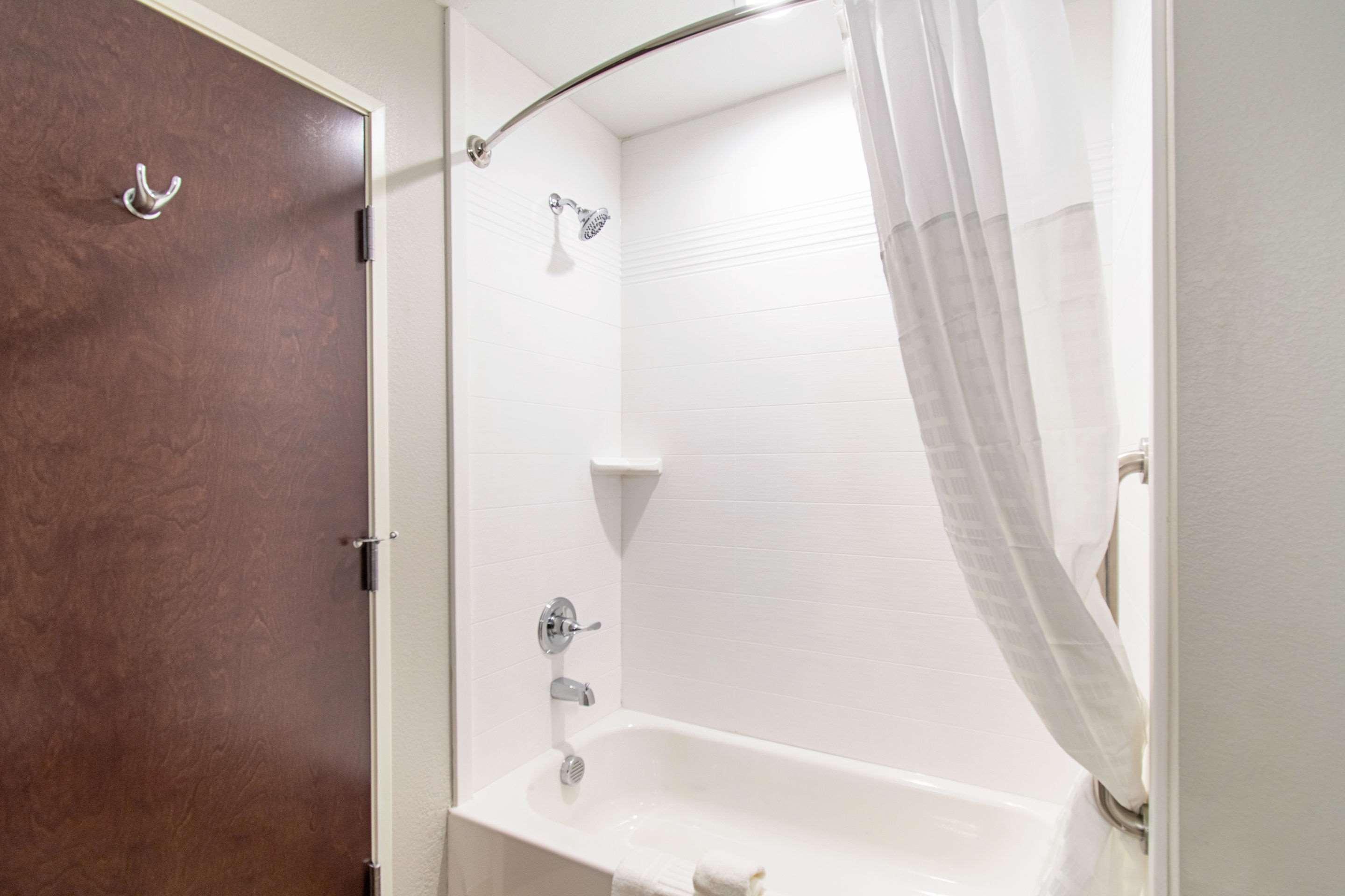 Suite Two Queen Beds Non Smoking