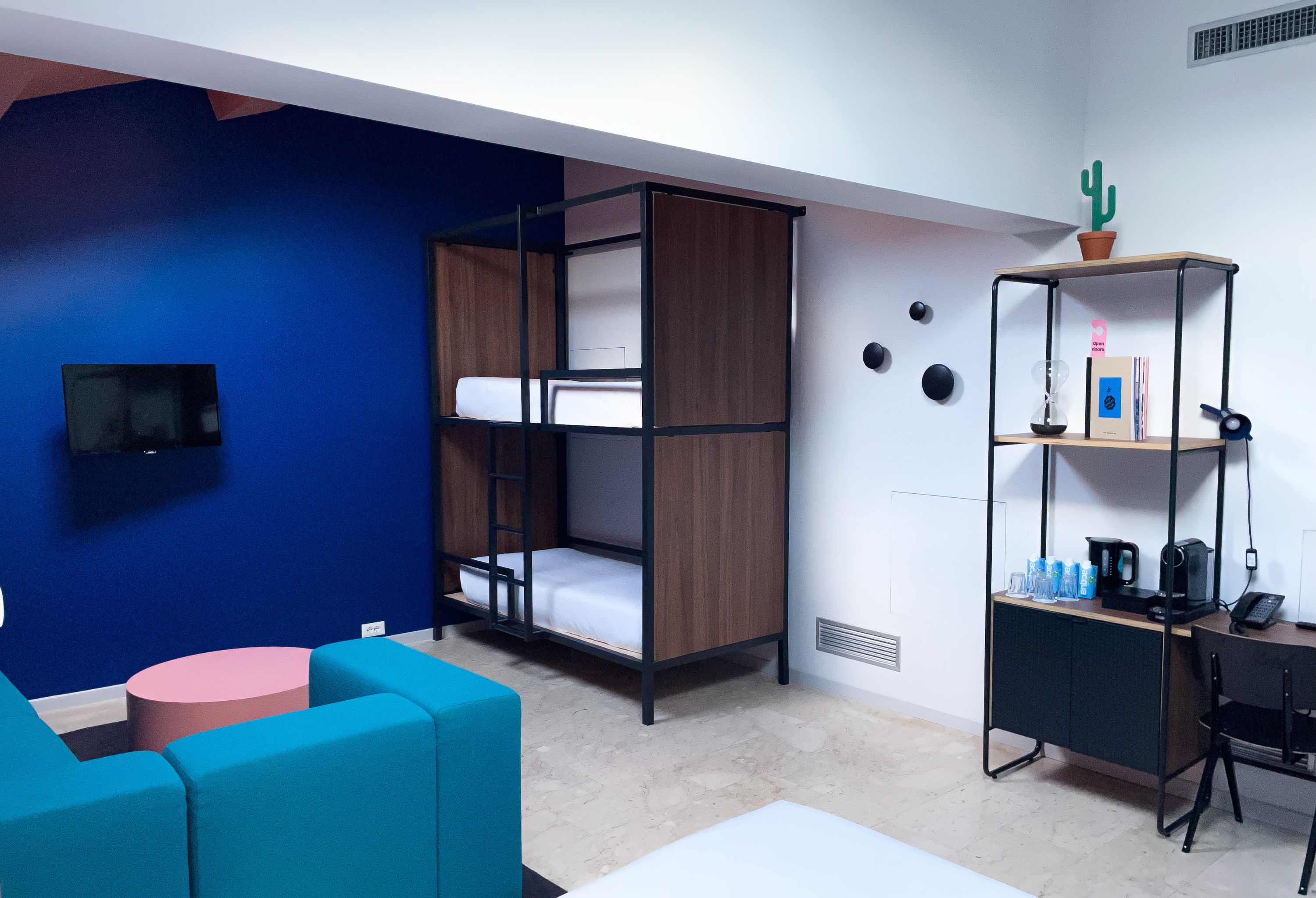 Family Room Capacity 4