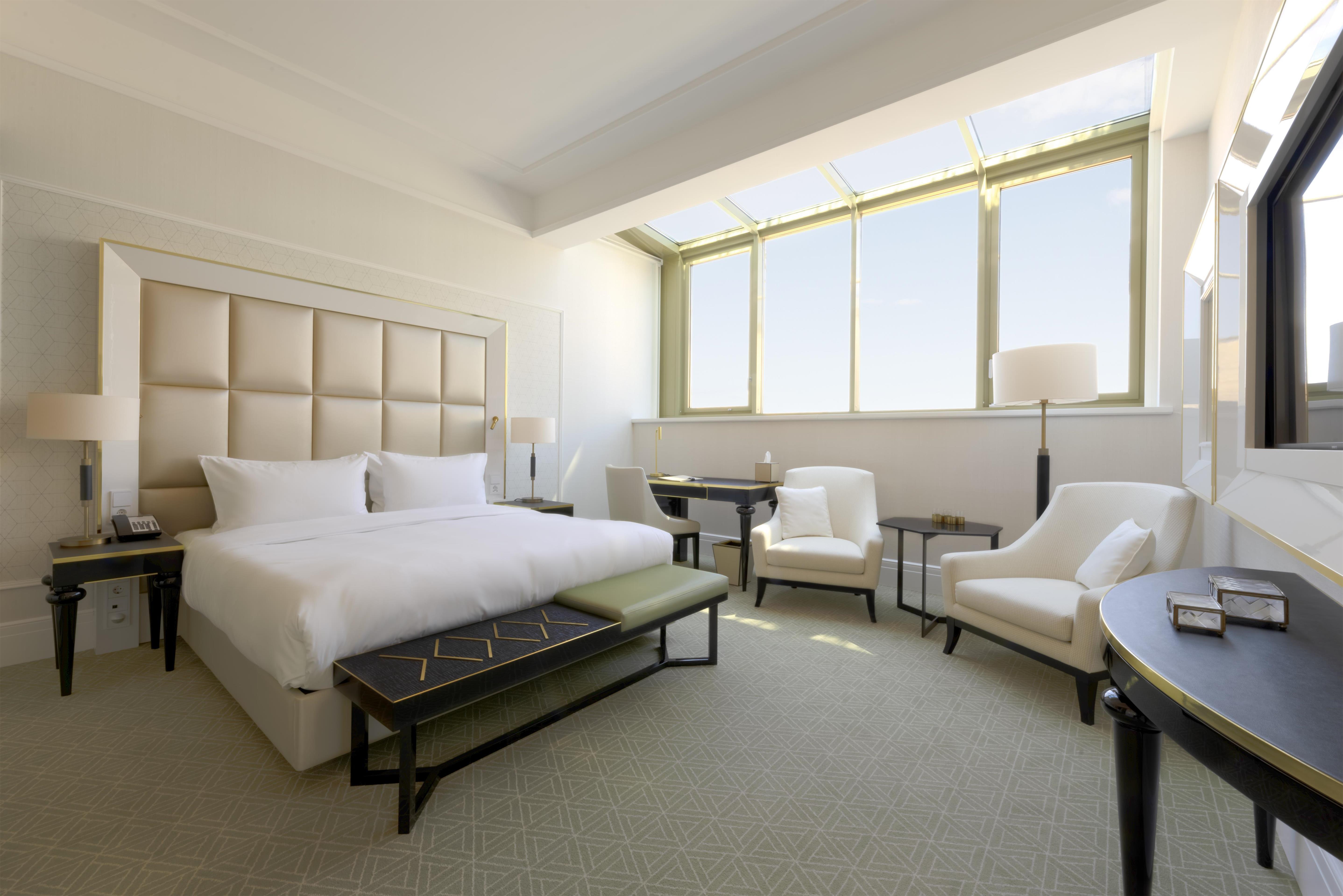 Double Deluxe King Bed