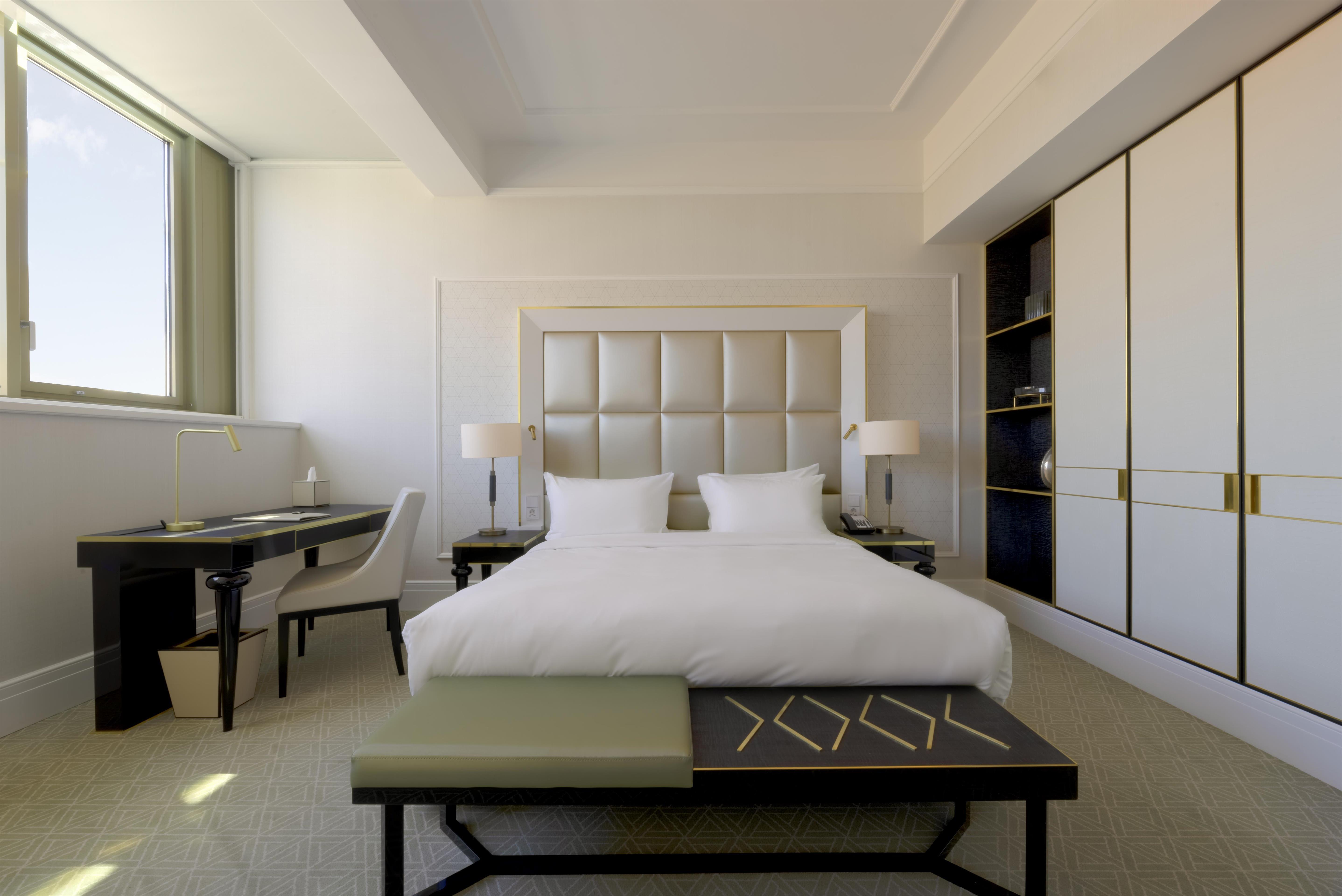 Double Deluxe King Bed