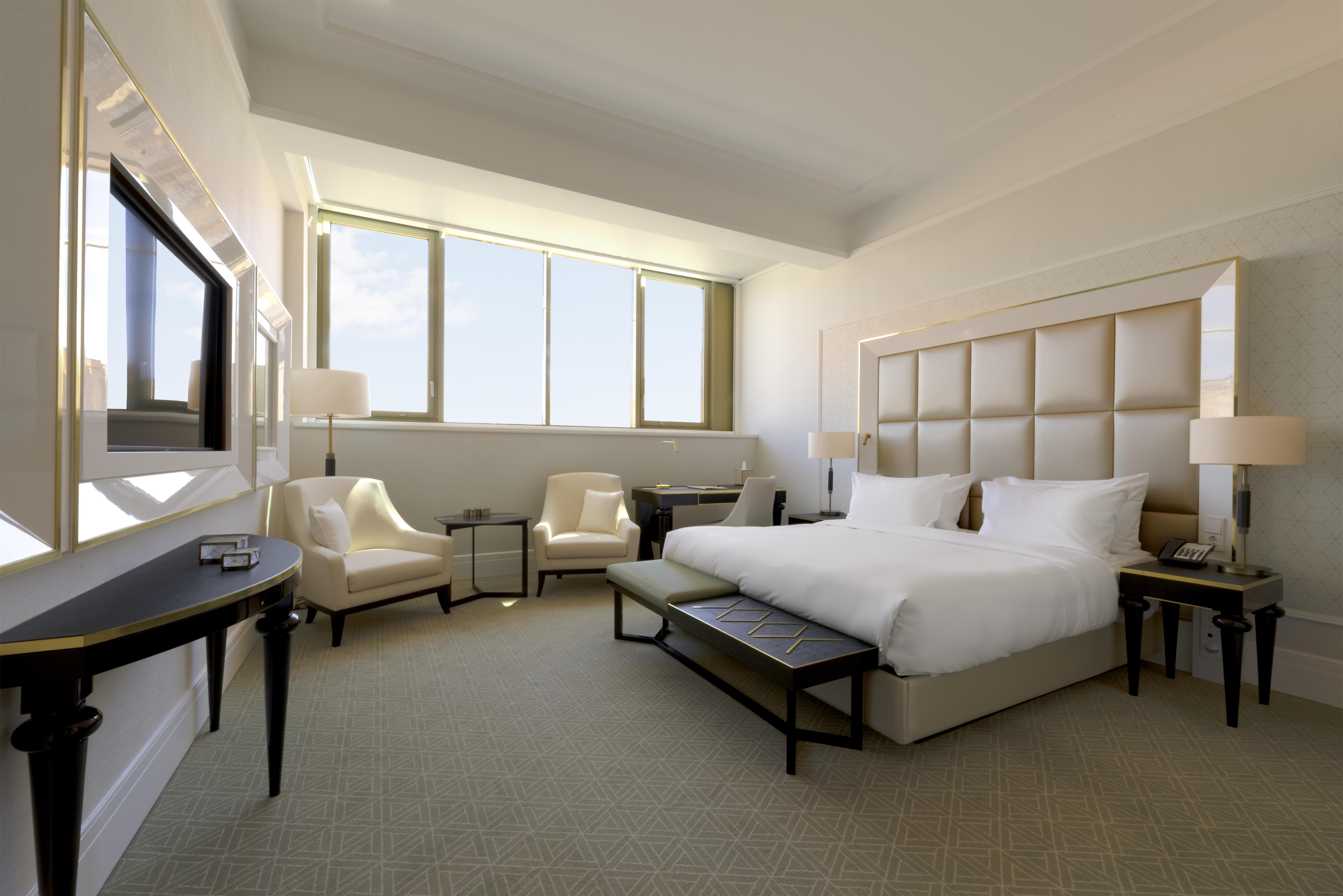 Double Deluxe King Bed
