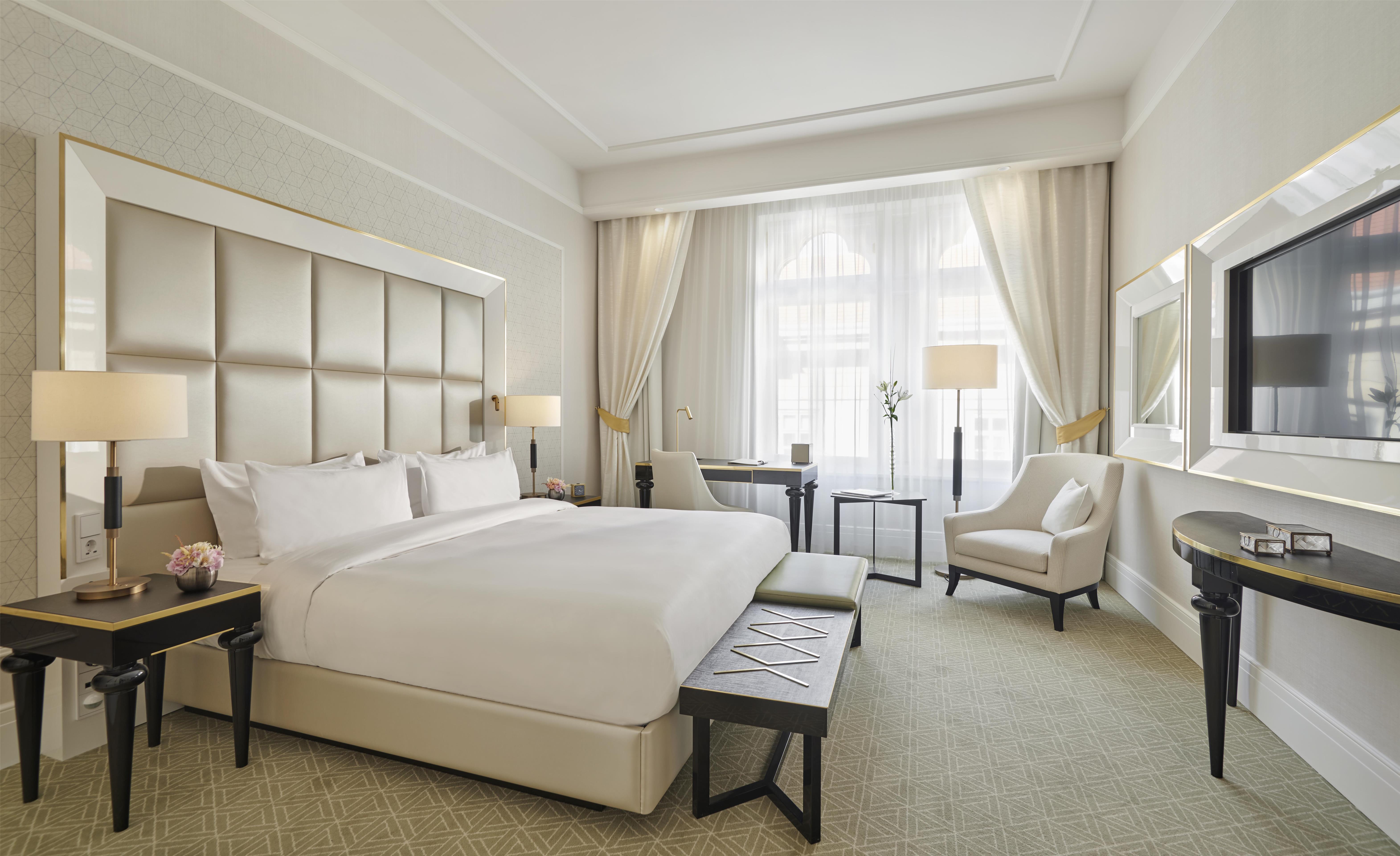 Double Deluxe King Bed
